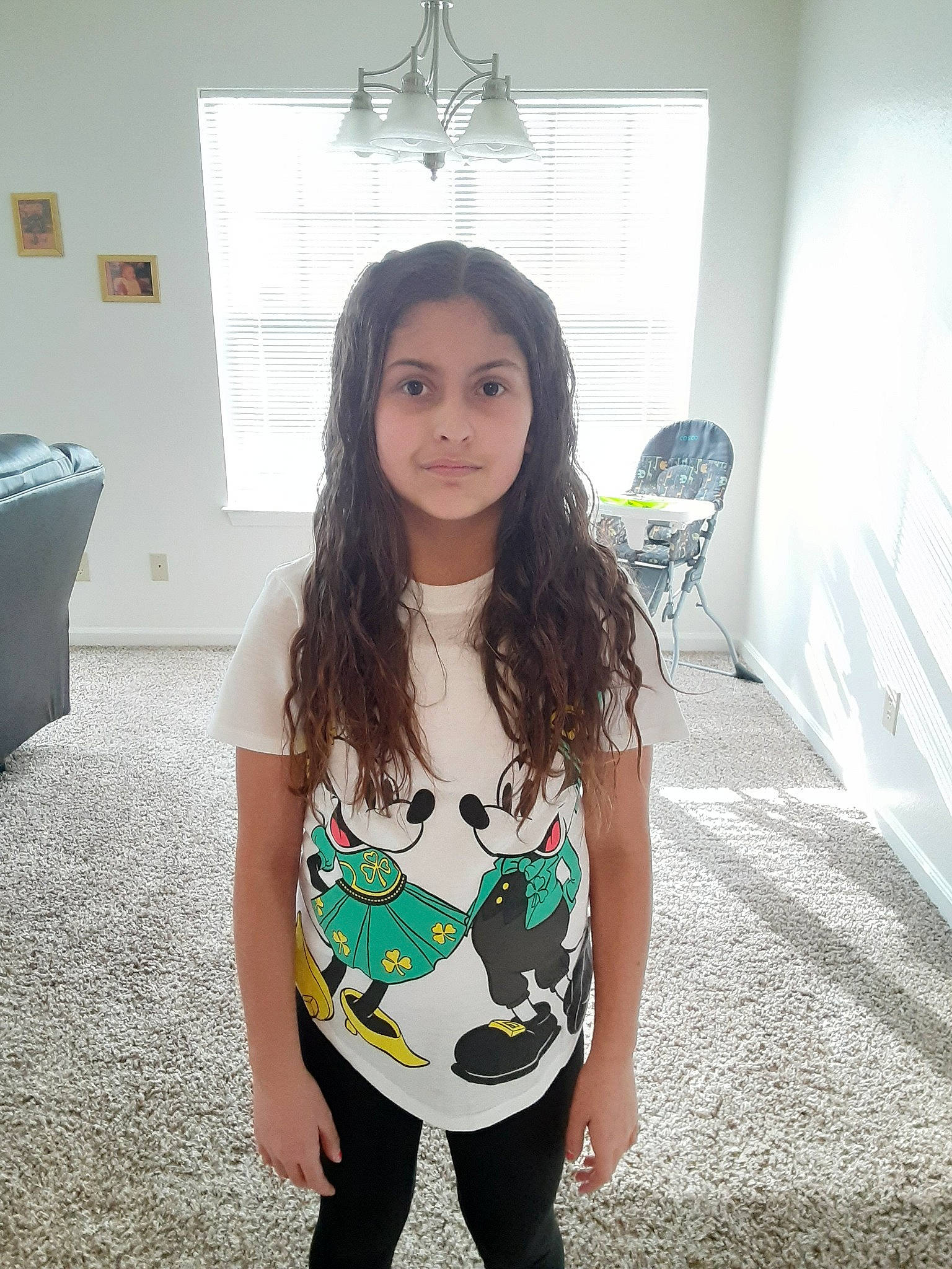 Daniella is registered to the contest to win money with this photo: black_hair, clothing, hair, leg, leggings, long_hair, person, photography, room, shoulder, t_shirt, thigh, tights, top, yellow