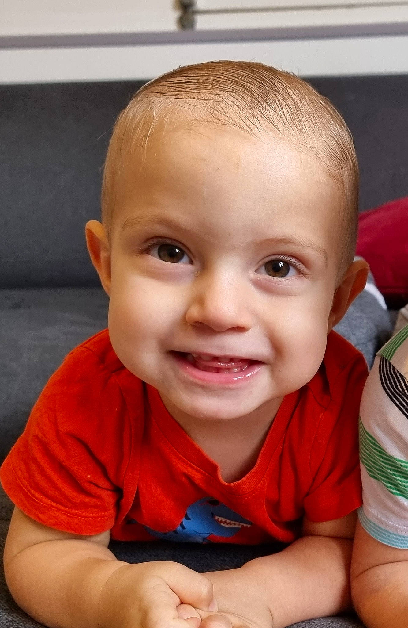 Helio participe au concours pour gagner de l'argent avec cette photo : baby, baby_toddler_clothing, cheek, chin, ear, eyebrow, eyelash, facial_expression, gesture, happy, head, human, iris, joy, lip, mammal, mouth, nose, person, skin