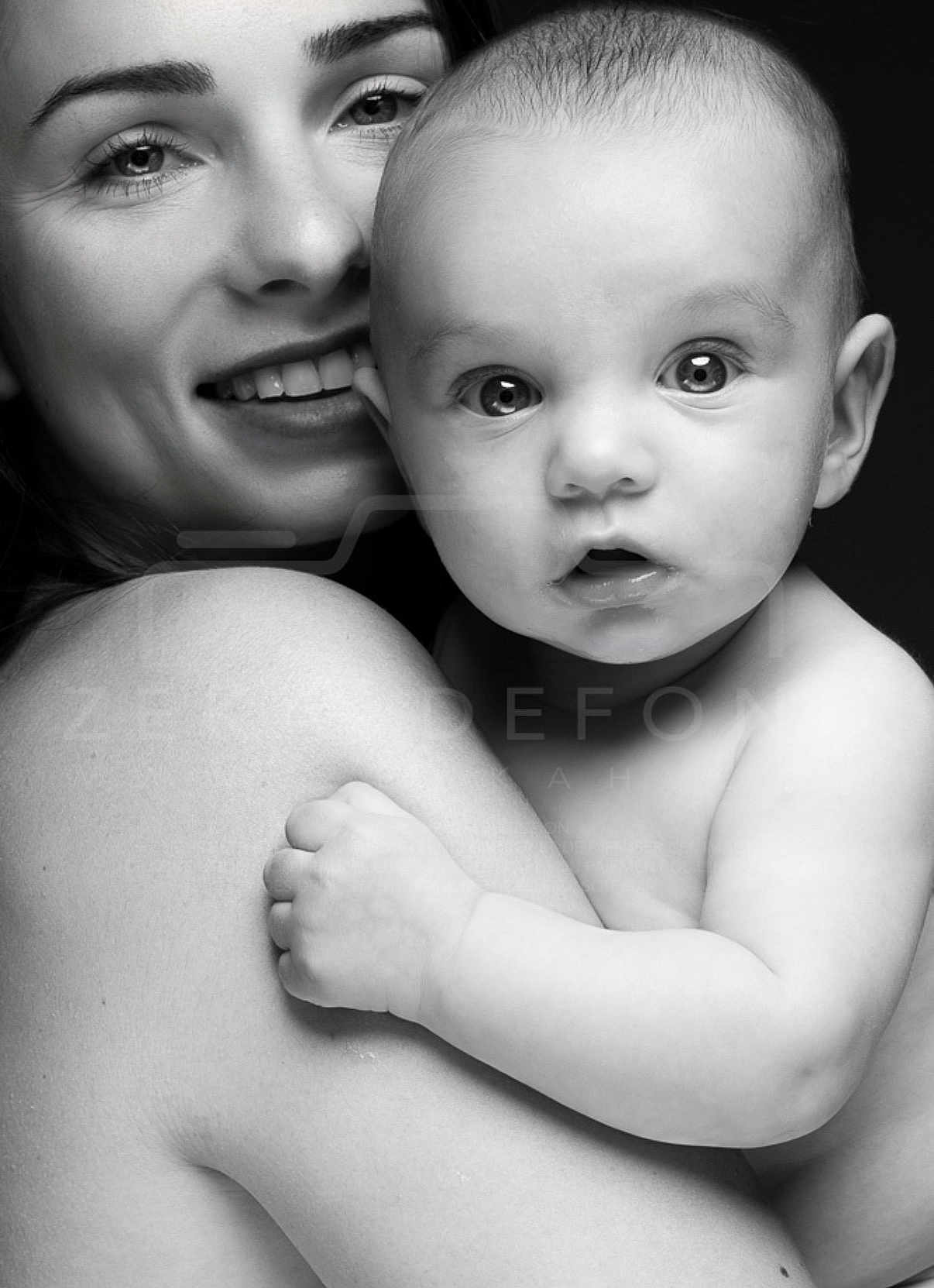 Keylonn participe au concours pour gagner de l'argent avec cette photo : baby, woman, face, portrait, black_and_white, smile, child, skin, arm, hand, expression, closeup, emotion, mother, parent, love, tenderness, human, people, naked