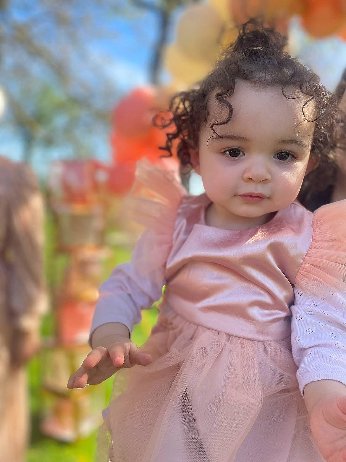 Assiya a rejoint le concours — aidez-le/la à gagner de superbes lots ! baby, baby_toddler_clothing, blond, brown_hair, child, doll, dress, fun, grass, happy, iris, peach, people_in_nature, person, plant, portrait_photography, sitting, skin, spring, toddler