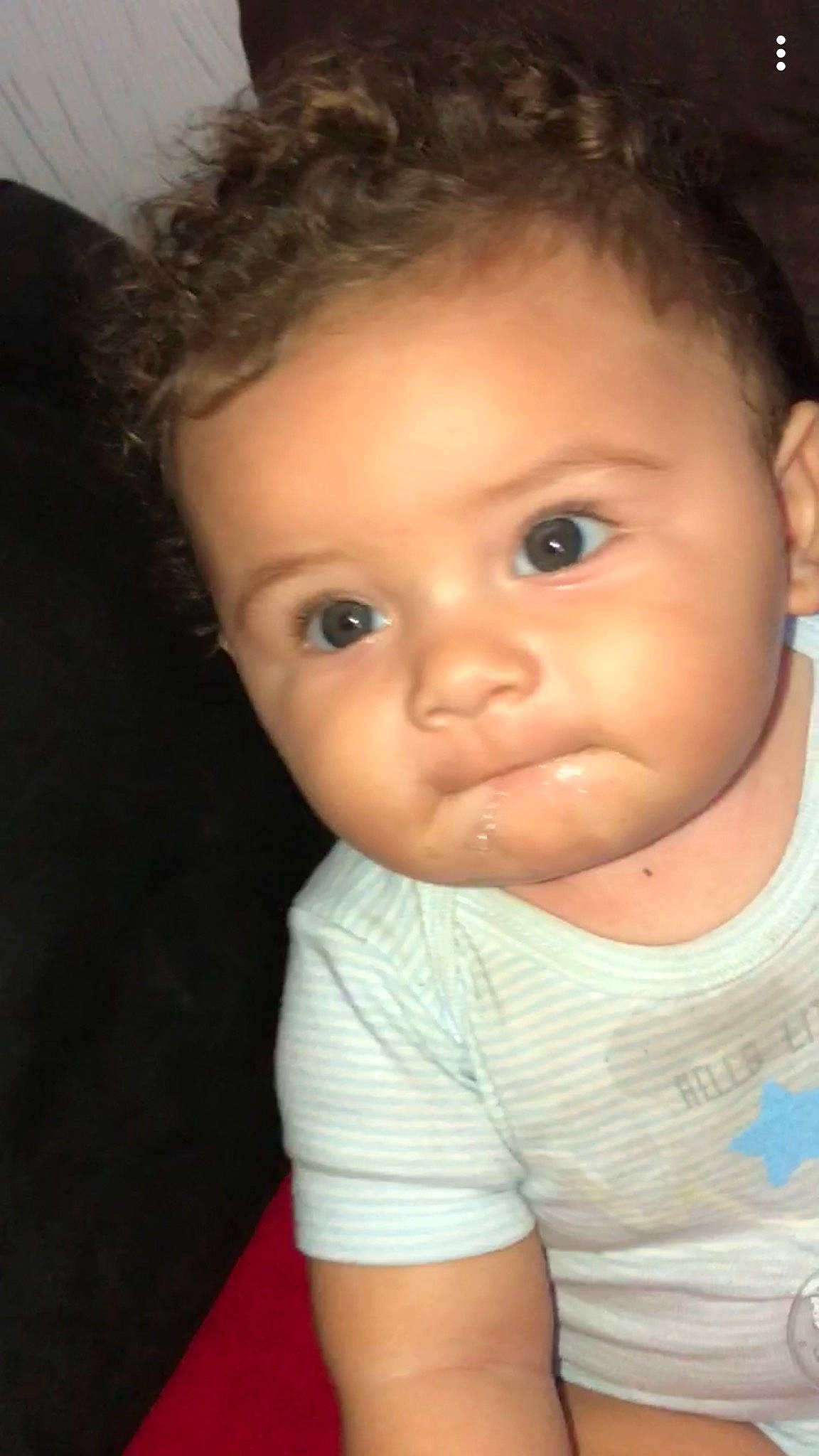 Elyas participe au concours pour gagner de l'argent avec cette photo : baby, beauty, black_hair, cheek, child, chin, close_up, eye, eyebrow, face, forehead, hair, head, iris, lip, mouth, nose, person, skin, smile