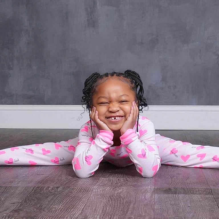 Soul Green is registered to the contest to win money with this photo: baby, babylaughing, blackboard, child, clothing, face, female, fitness, girl, hair, happy, head, hosiery, person, pilates, sitting, smile, sock, sport, workingout