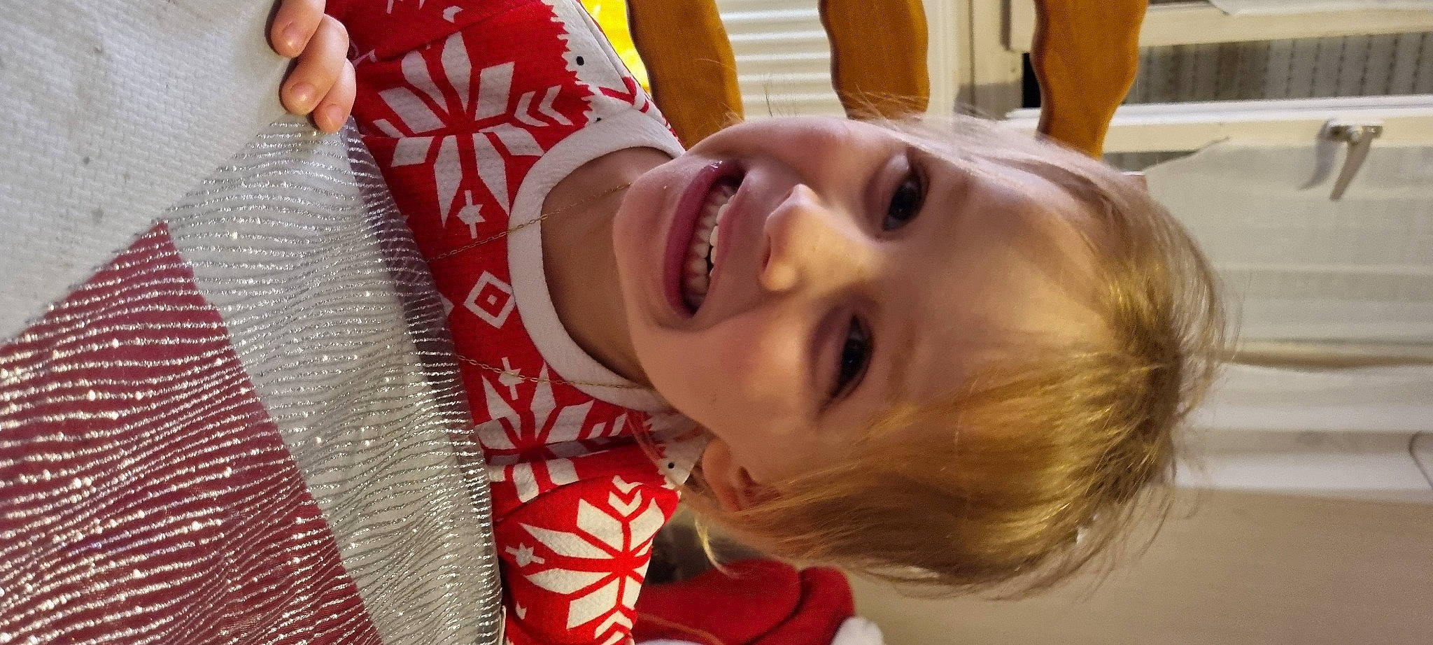 Sollyne a rejoint le concours — aidez-le/la à gagner de superbes lots ! baby, carmine, cheek, child, chin, event, eyelash, fashion_accessory, fun, happy, joy, leisure, lip, mouth, neck, nose, pattern, person, skin, smile