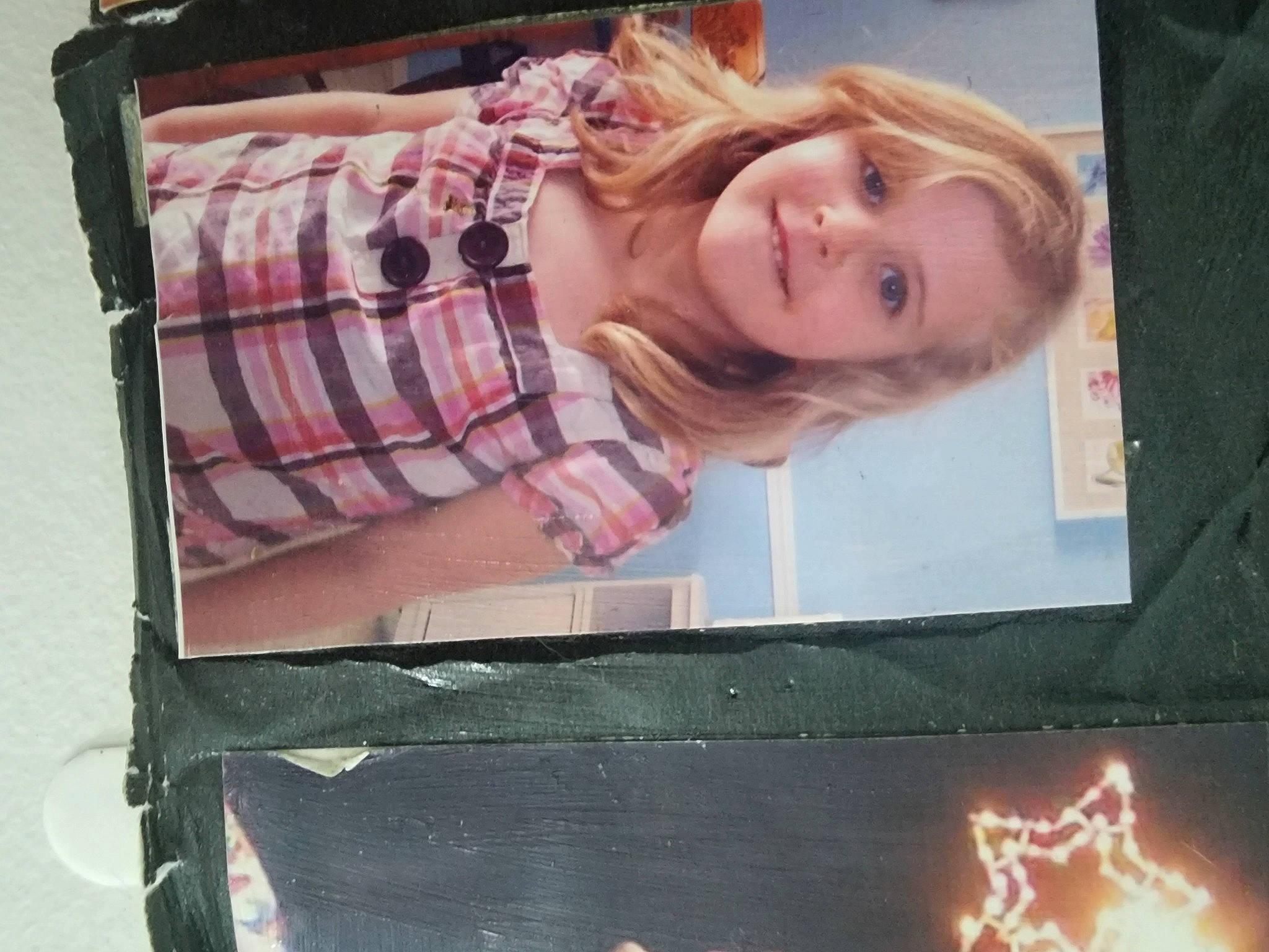 Sydney Shiane Poole is registered to the contest to win money with this photo: automotive_lighting, beauty, design, display_device, electronic_device, eyelash, flat_panel_display, fun, gadget, joy, line, magenta, organ, person, photograph, pink, rectangle, smile, snapshot, technology