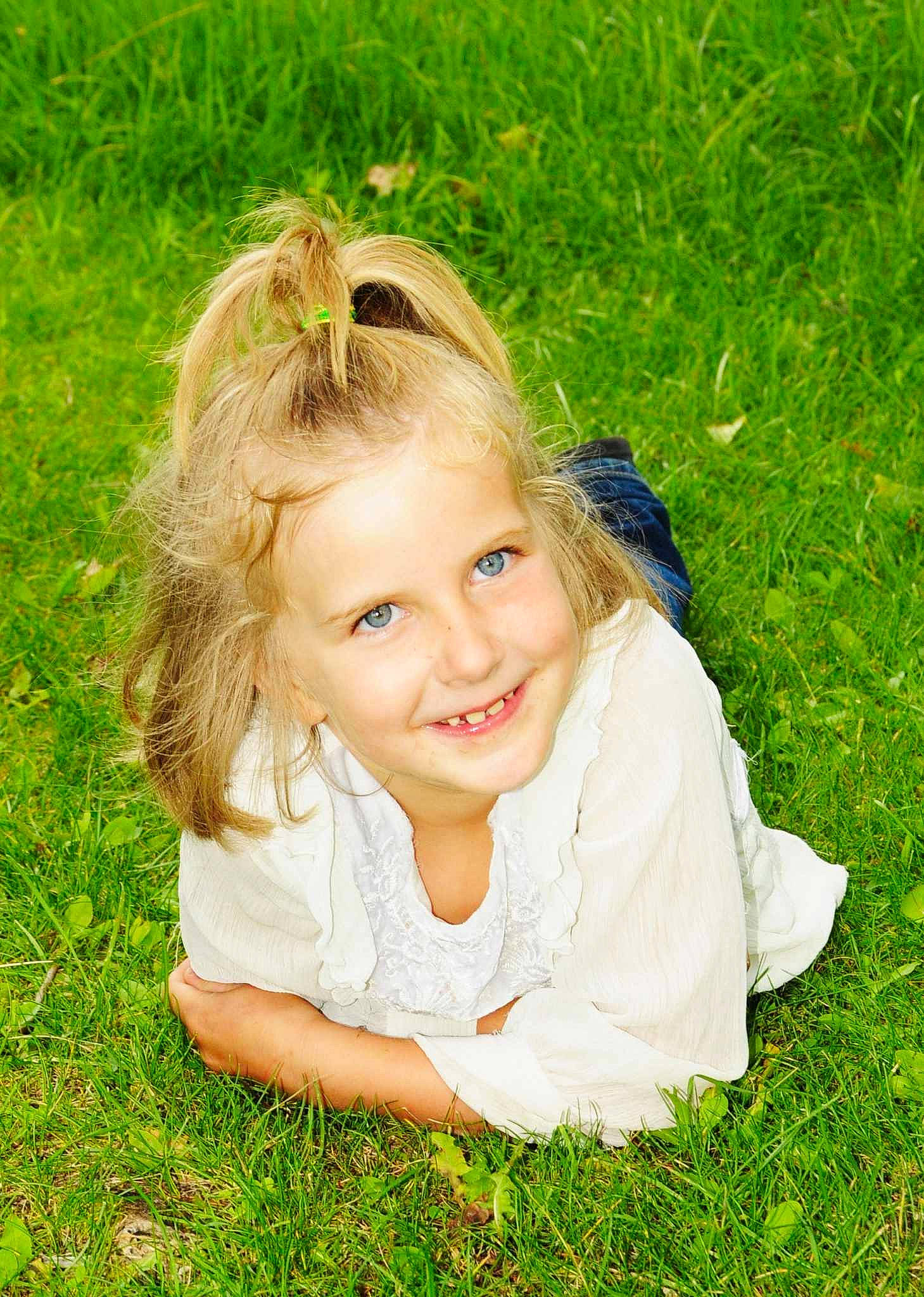 Sydney Shiane Poole is registered to the contest to win money with this photo: blond, botany, child, fun, grass, grass_family, grassland, happy, human_body, iris, joy, laugh, lawn, meadow, people_in_nature, person, plant, prairie, recreation, smile