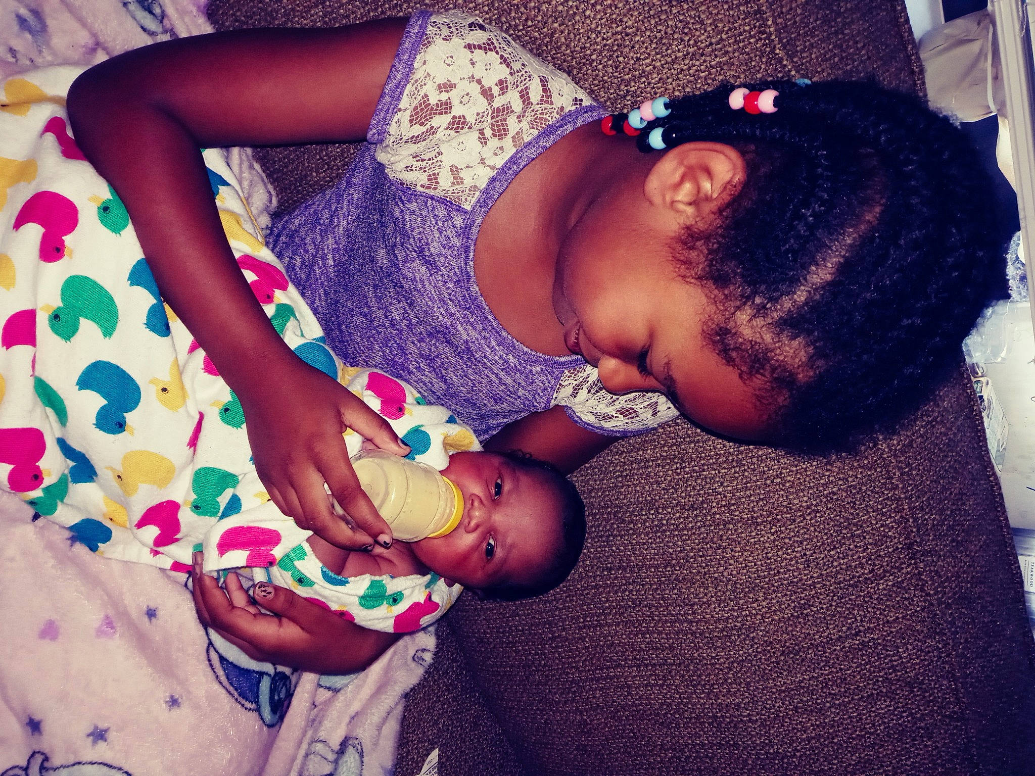 Elijah-jason is registered to the contest to win money with this photo: arm, cloud, cool, elbow, facial_expression, finger, gesture, glasses, hand, happy, human_body, interaction, mouth, nail, neck, person, shoulder, skin, sleeve, thigh