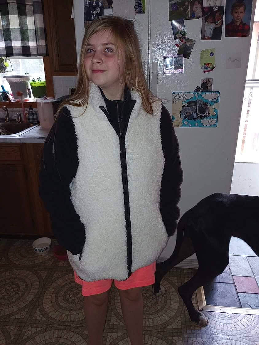 Brooklyn joined the competition — help win amazing prizes! blazer, event, fashion_accessory, fashion_design, fun, fur, fur_clothing, human_leg, jacket, jewellery, joy, knee, leggings, pattern, person, room, sleeve, stocking, textile, thigh