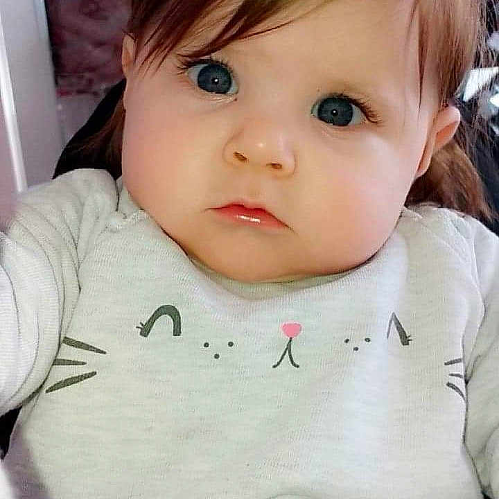 Lena a rejoint le concours — aidez-le/la à gagner de superbes lots ! baby, beauty, black_hair, brown_hair, cheek, child, child_model, chin, cool, eye, eyebrow, face, forehead, hair, hairstyle, head, lip, nose, person, skin