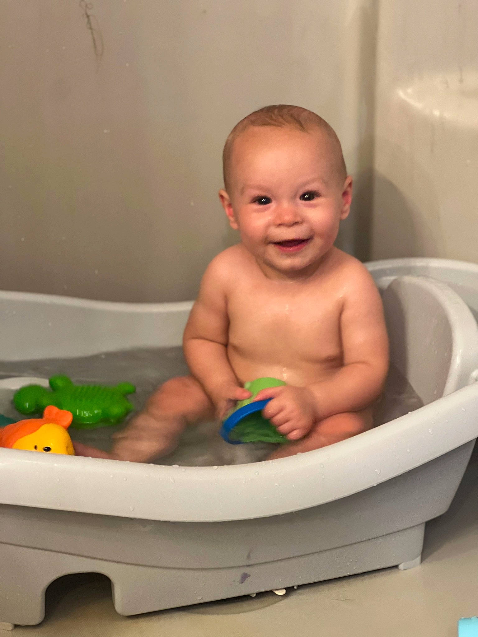 Nicholas joined the competition — help win amazing prizes! arm, baby, baby_bathing, baby_products, bath_toy, bathing, bathroom, bathtub, child, fluid, fun, hand, joy, liquid, mammal, person, personal_care, plumbing, plumbing_fixture, smile