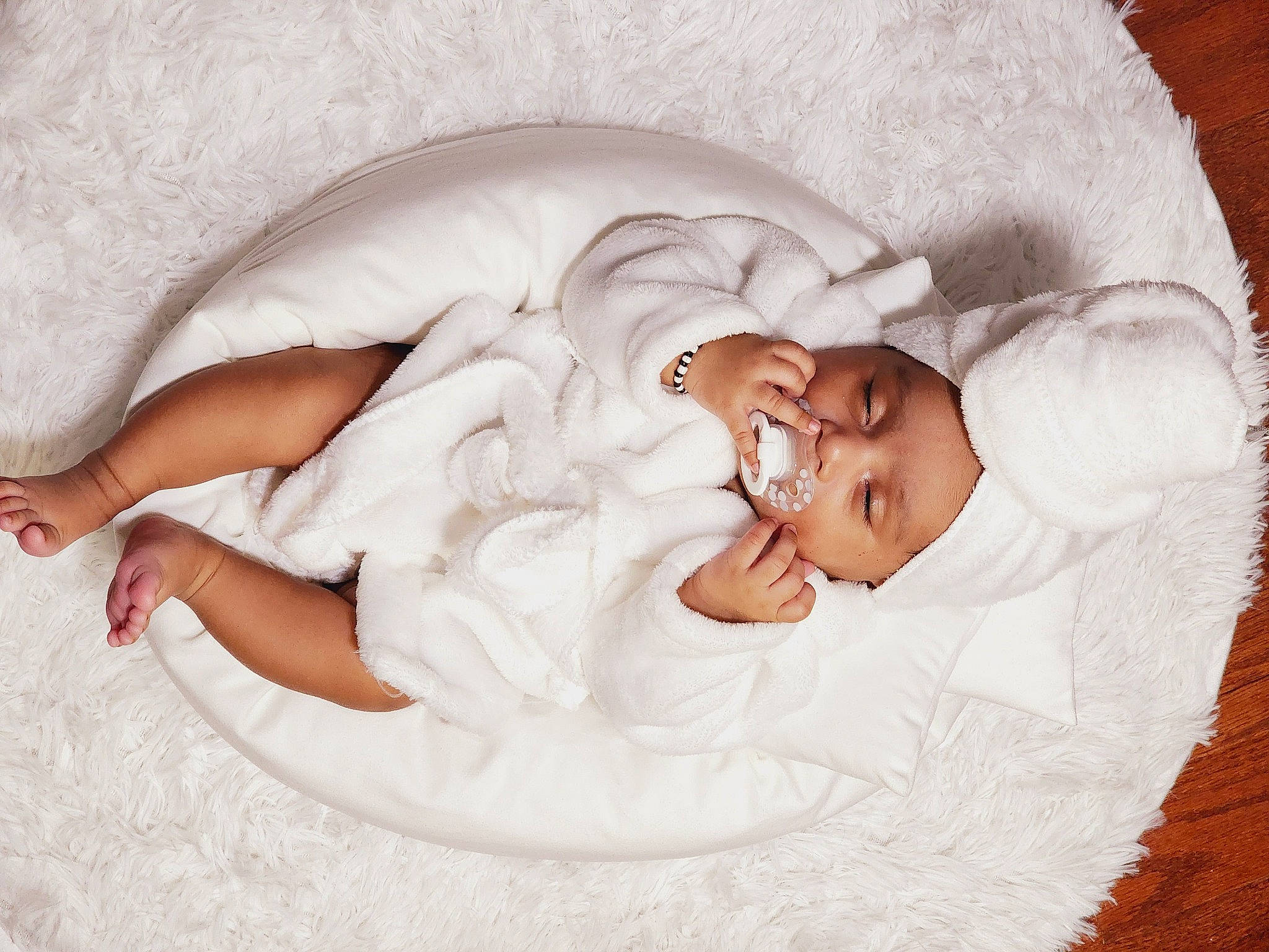 Mera joined the competition — help win amazing prizes! baby, baby_products, baby_sleeping, baby_toddler_clothing, bed, bedding, bedtime, child, comfort, eye, fashion_accessory, fur, hand, headgear, headwear, linens, nap, person, room, skin