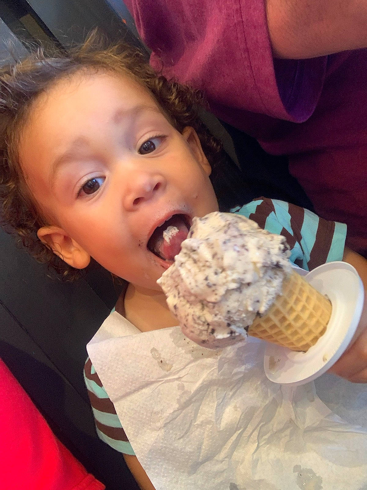 Joanna is registered to the contest to win money with this photo: child, comfort_food, conch, cream, cuisine, dessert, dish, dondurma, finger, food, frozen_dessert, gelato, gesture, happy, ice_cream, ice_cream_cone, ingredient, person, sorbetes, surprise