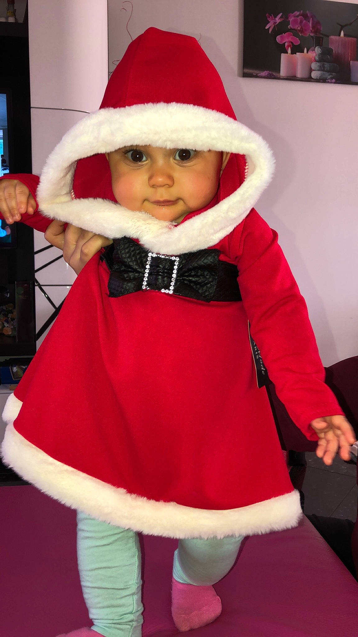 Shelsea a rejoint le concours — aidez-le/la à gagner de superbes lots ! child, christmas, costume, costume_hat, fictional_character, hat, headwear, outerwear, person, santa_claus, toddler