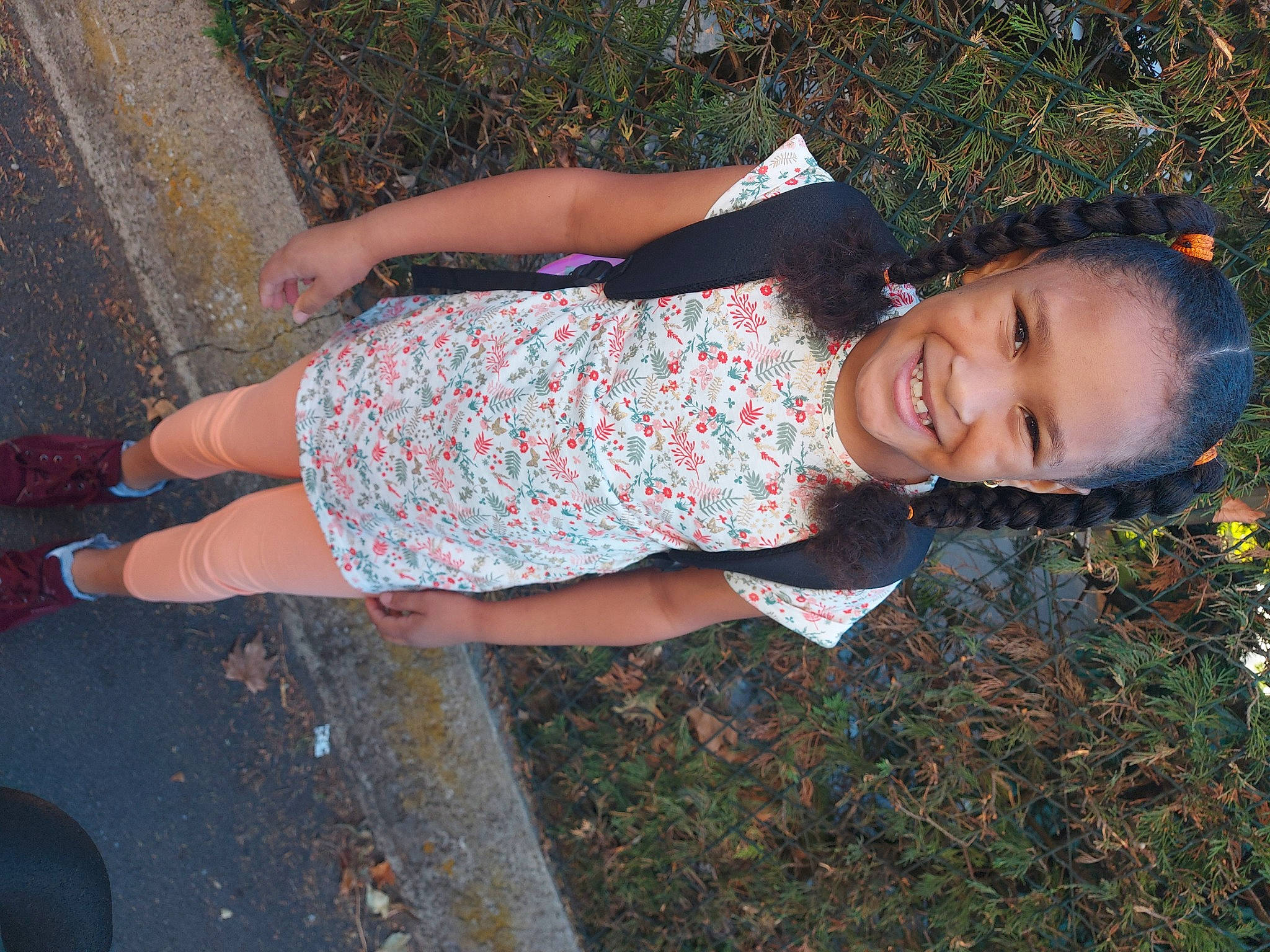 Shanna participe au concours pour gagner de l'argent avec cette photo : asphalt, calf, child, cool, electric_blue, fun, grass, happy, human_leg, joy, laugh, leisure, pattern, people_in_nature, person, road_surface, shadow, sidewalk, smile, thigh