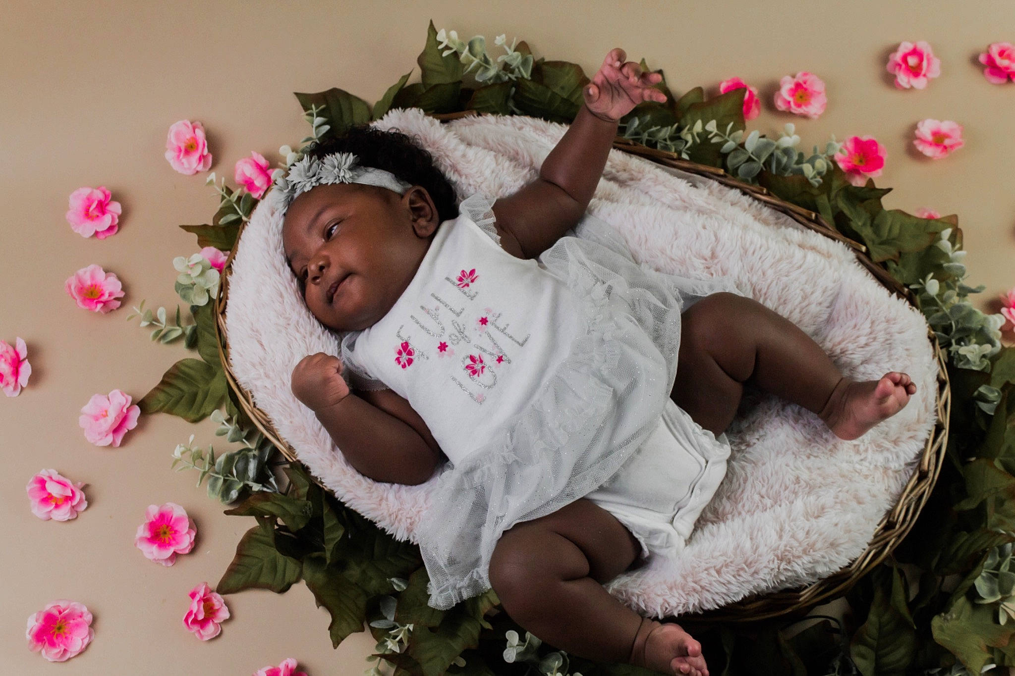 Ravayah is registered to the contest to win money with this photo: baby, baby_sleeping, child, flower, person, pink, plant, toddler