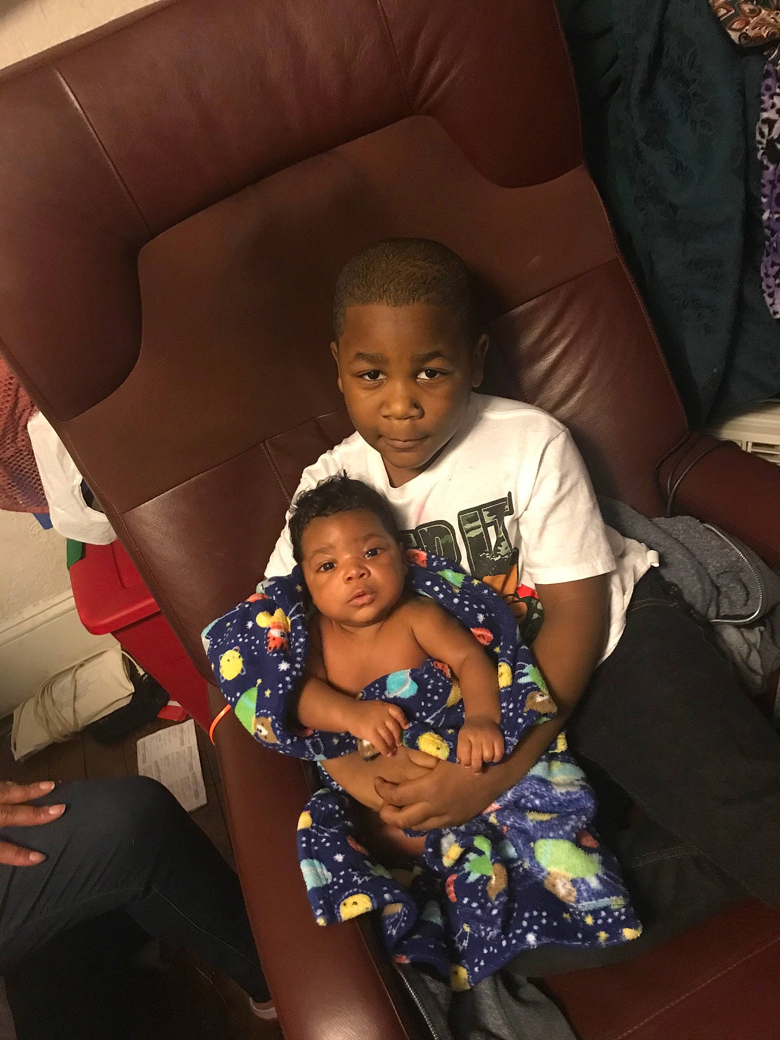 Jahari joined the competition — help win amazing prizes! adaptation, child, daughter, fun, mother, person, sitting, smile, toddler, vacation