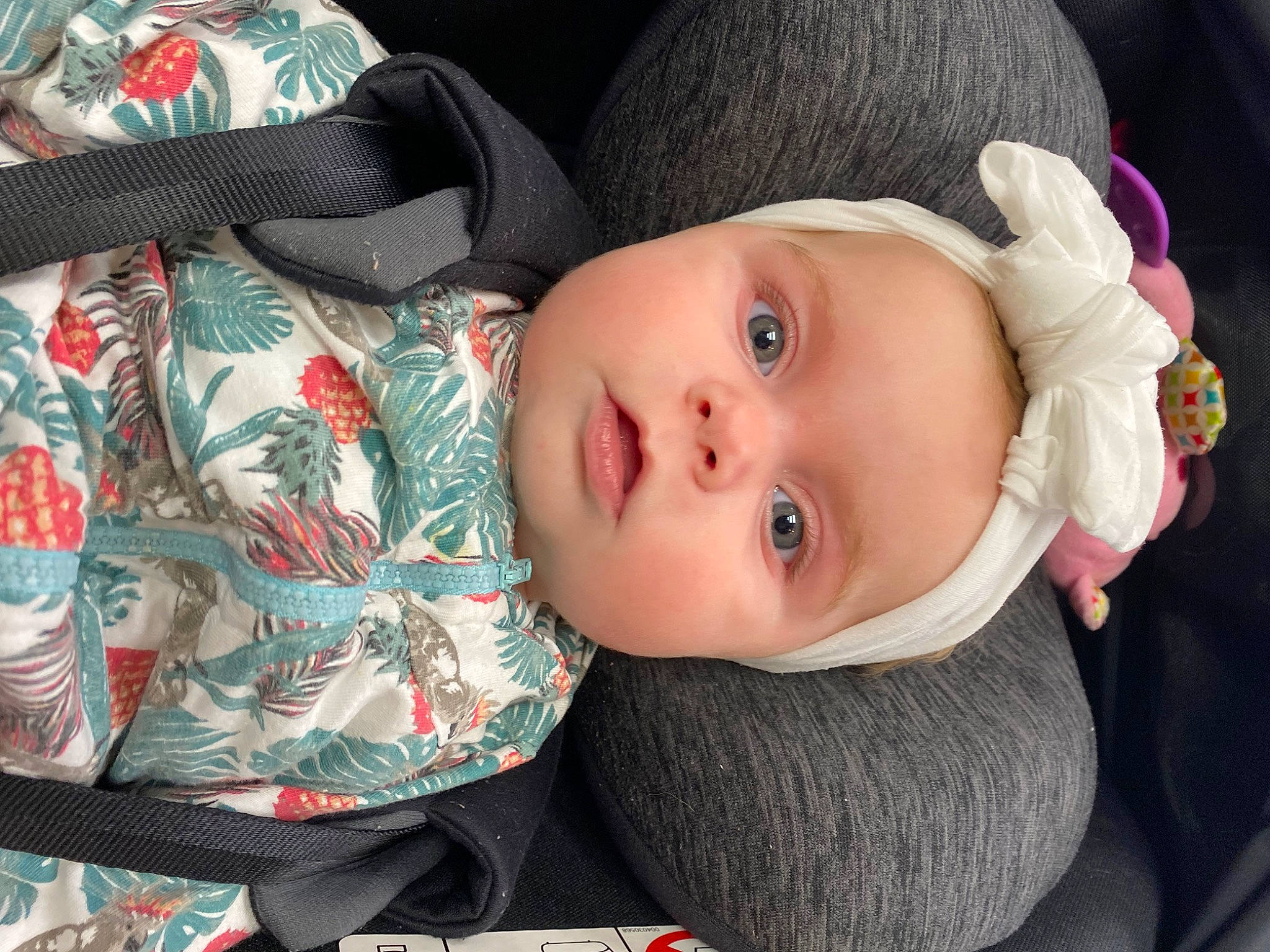 Margaux participe au concours pour gagner de l'argent avec cette photo : baby, baby_toddler_clothing, cap, cheek, chin, comfort, eye, eyebrow, eyelash, face, headgear, headwear, human_body, iris, lip, mouth, nose, person, skin, sleeve
