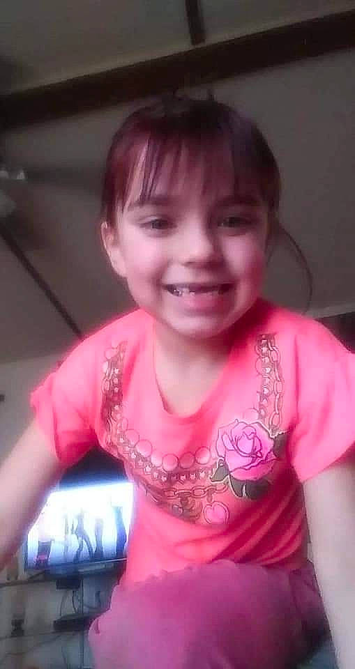 Aubrey is registered to the contest to win money with this photo: cheek, chin, cool, eyebrow, eyelash, face, facial_expression, forehead, happy, iris, joy, lip, magenta, mouth, neck, nose, person, pink, skin, sleeve