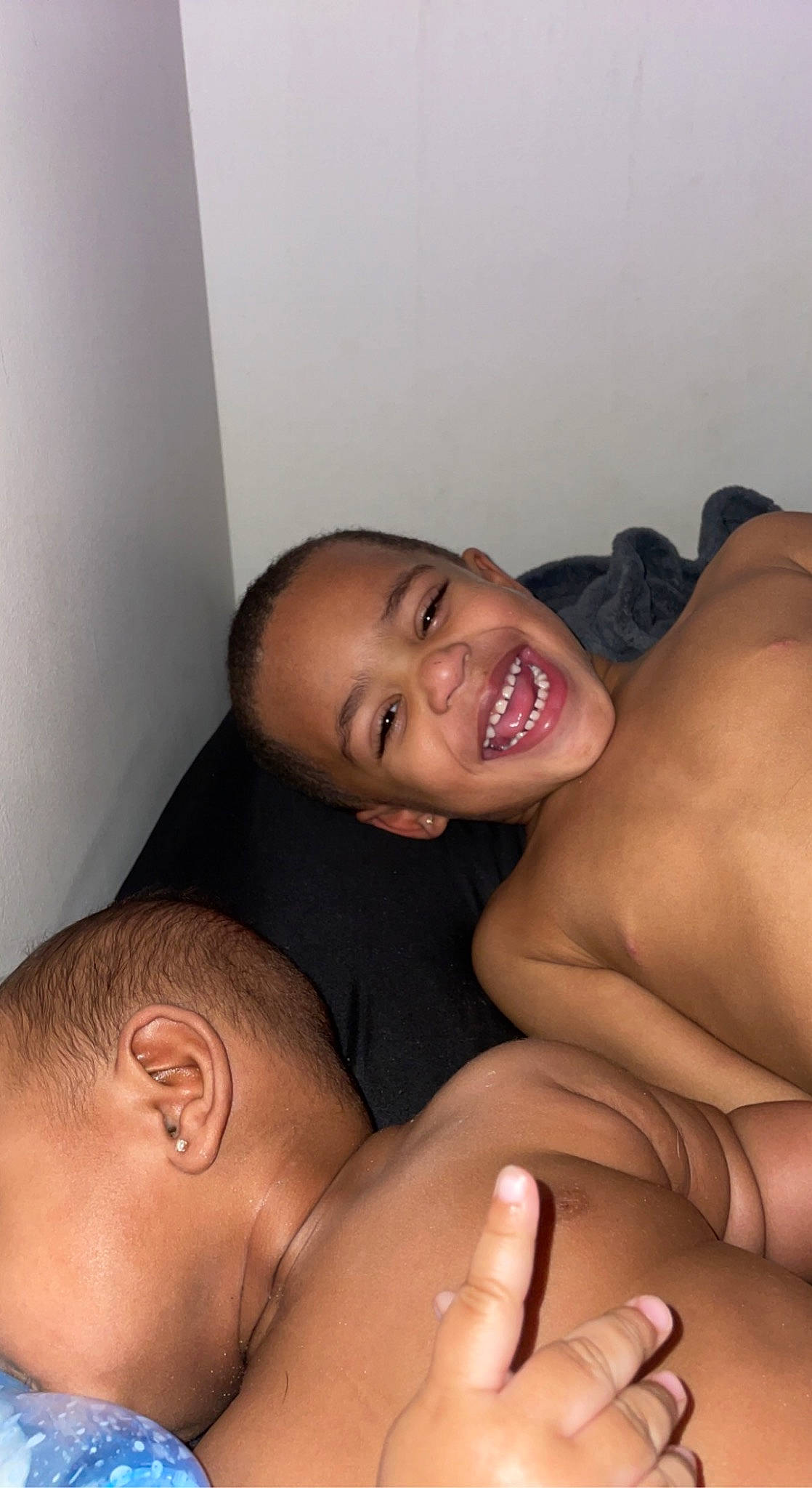 King joined the competition — help win amazing prizes! arm, cheek, chest, chin, eye, eyebrow, face, hand, human_body, jaw, joint, joy, leg, lip, mouth, muscle, neck, nose, person, skin