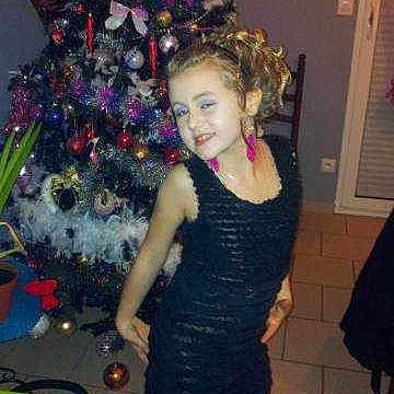 Beverly participe au concours pour gagner de l'argent avec cette photo :