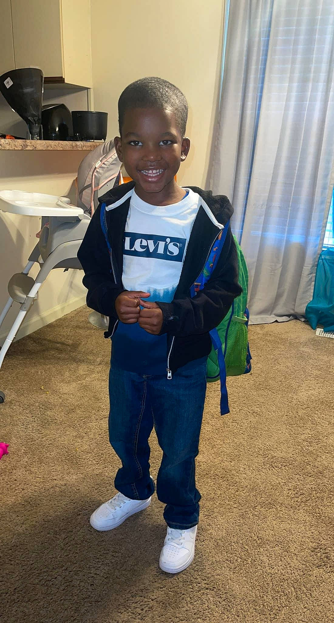 Zymear joined the competition — help win amazing prizes! backpack, bag, blue, camera, cameras_optics, curtain, denim, electric_blue, event, flooring, fun, jeans, joy, luggage_and_bags, person, room, single_lens_reflex_camera, sleeve, smile, t_shirt