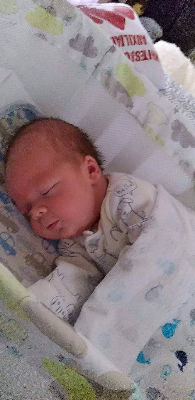 Branch is registered to the contest to win money with this photo: baby, baby_products, baby_sleeping, bed, bedding, bedtime, cheek, child, comfort, event, facial_expression, infant_bed, linens, nap, person, product, room, skin, sleep, textile