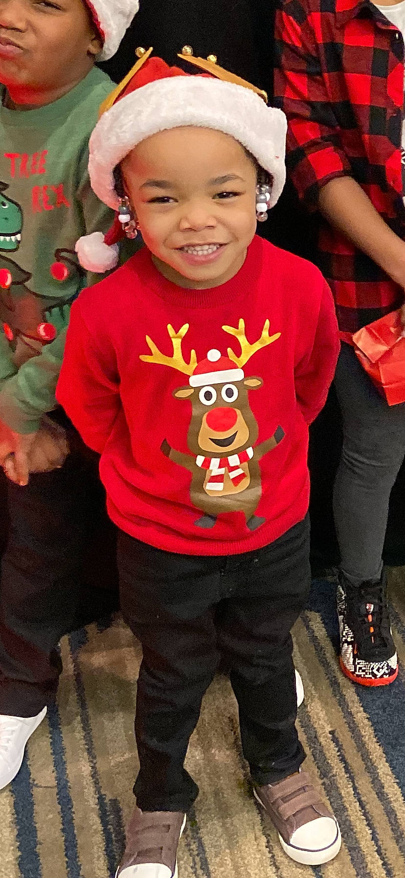 Quran joined the competition — help win amazing prizes! child, christmas, christmas_eve, costume, fictional_character, headwear, holiday, joy, person, sleeve, smile, t_shirt, toddler, top