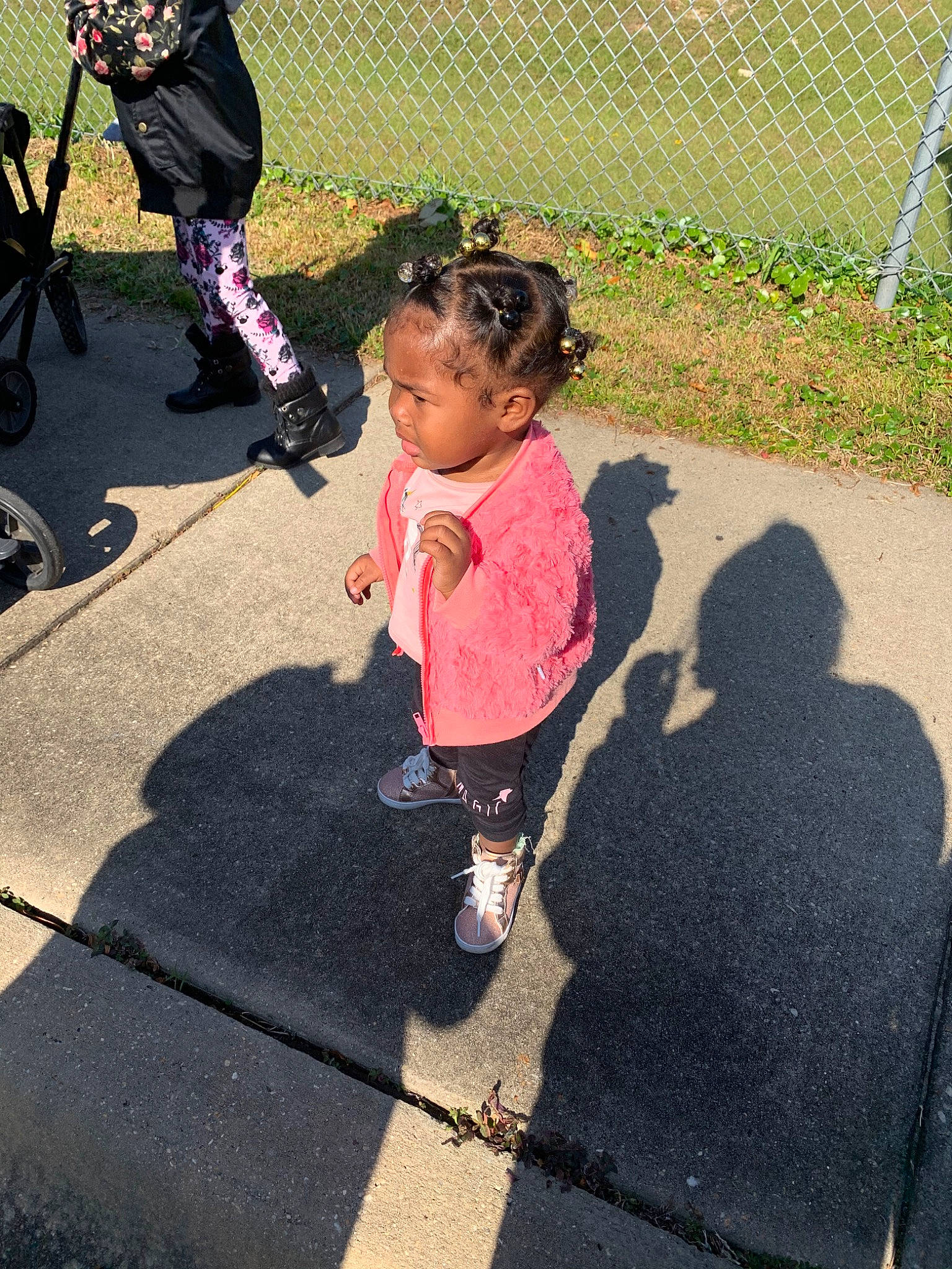 Judaiya is registered to the contest to win money with this photo: child, person, play, recreation, shadow, toddler