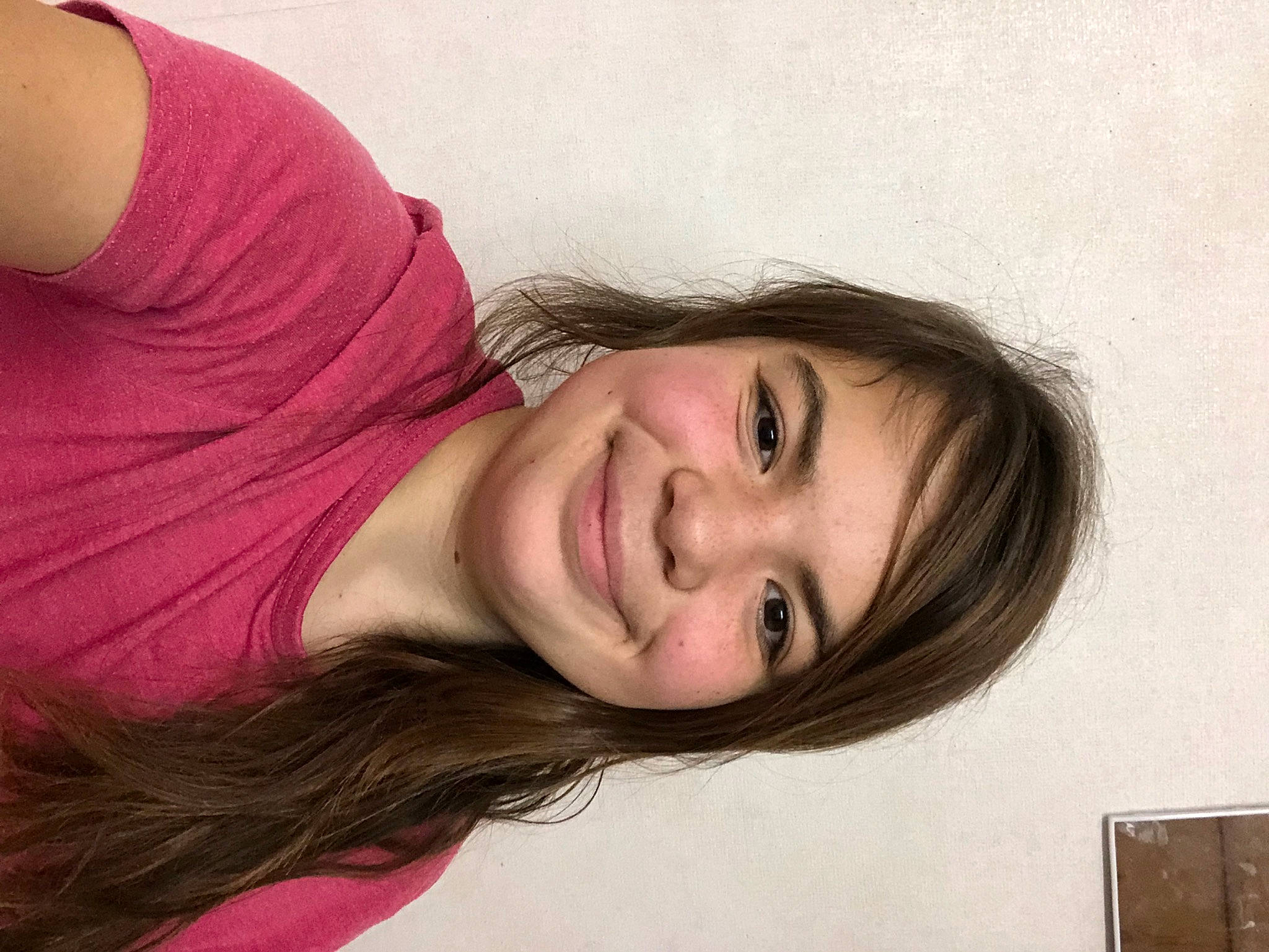 Manon participe au concours pour gagner de l'argent avec cette photo : cheek, chin, comfort, eyebrow, eyelash, facial_expression, flash_photography, forehead, happy, jaw, joint, joy, layered_hair, lip, mouth, neck, nose, organ, person, shoulder