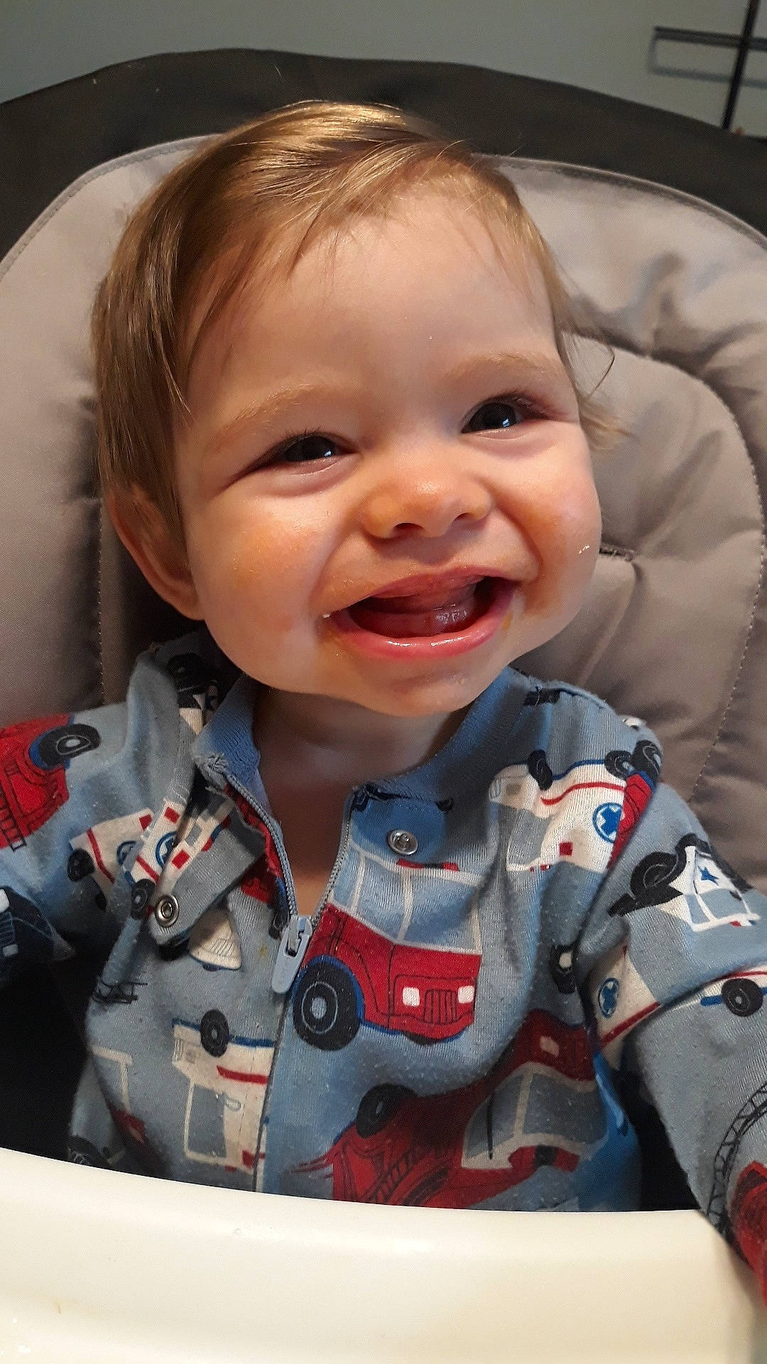 Dominic is registered to the contest to win money with this photo: baby, baby_laughing, baby_toddler_clothing, cheek, child, collar, face, fun, happy, jaw, laugh, lifejacket, mouth, nose, person, personal_protective_equipment, skin, sleeve, smile, toddler