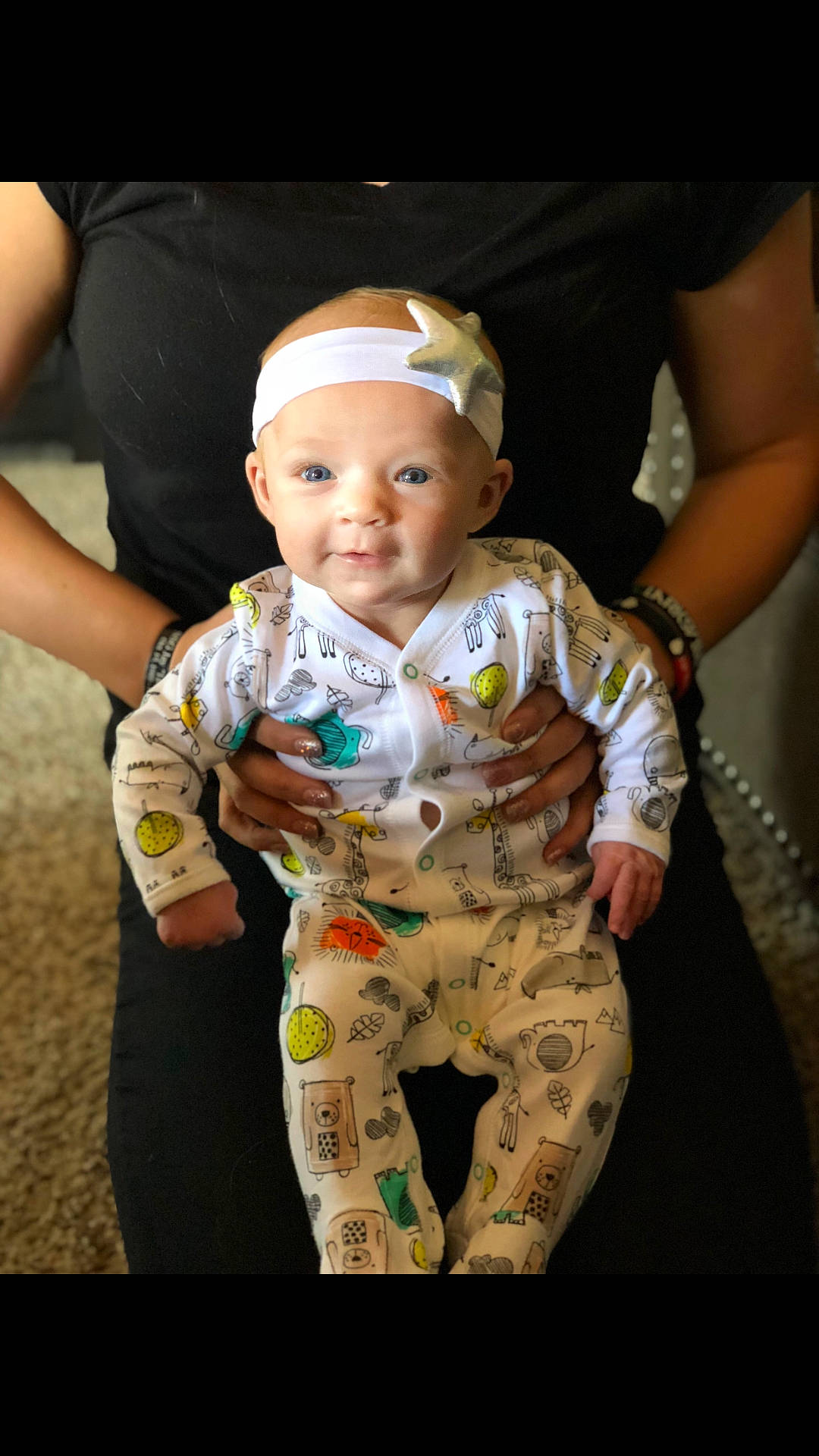 Laeni is registered to the contest to win money with this photo: arm, child, day, fun, girl, headgear, human, infant, person, product, skin, smile, toddler