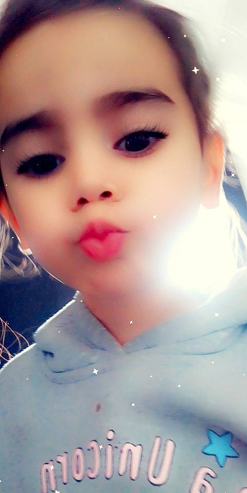 Kataleya participe au concours pour gagner de l'argent avec cette photo : black_hair, cheek, child, chin, cool, eyebrow, eyelash, facial_expression, flash_photography, fun, happy, human_body, iris, jaw, lip, mouth, neck, nose, person, skin