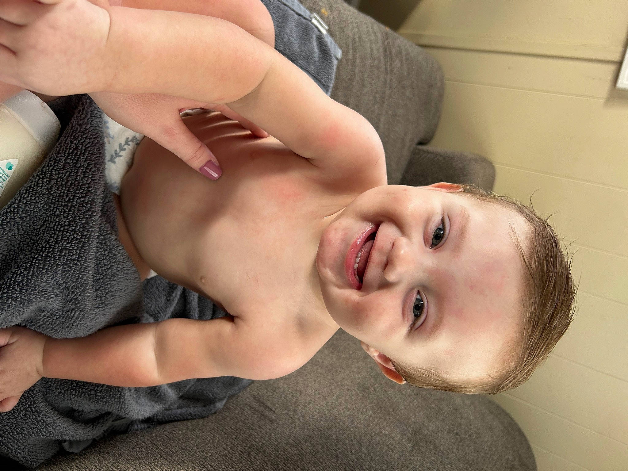 Otis is registered to the contest to win money with this photo: black_hair, chest, elbow, eyelash, finger, flash_photography, gesture, glasses, happy, jaw, joint, joy, leg, lip, mouth, neck, nose, person, shoulder, skin