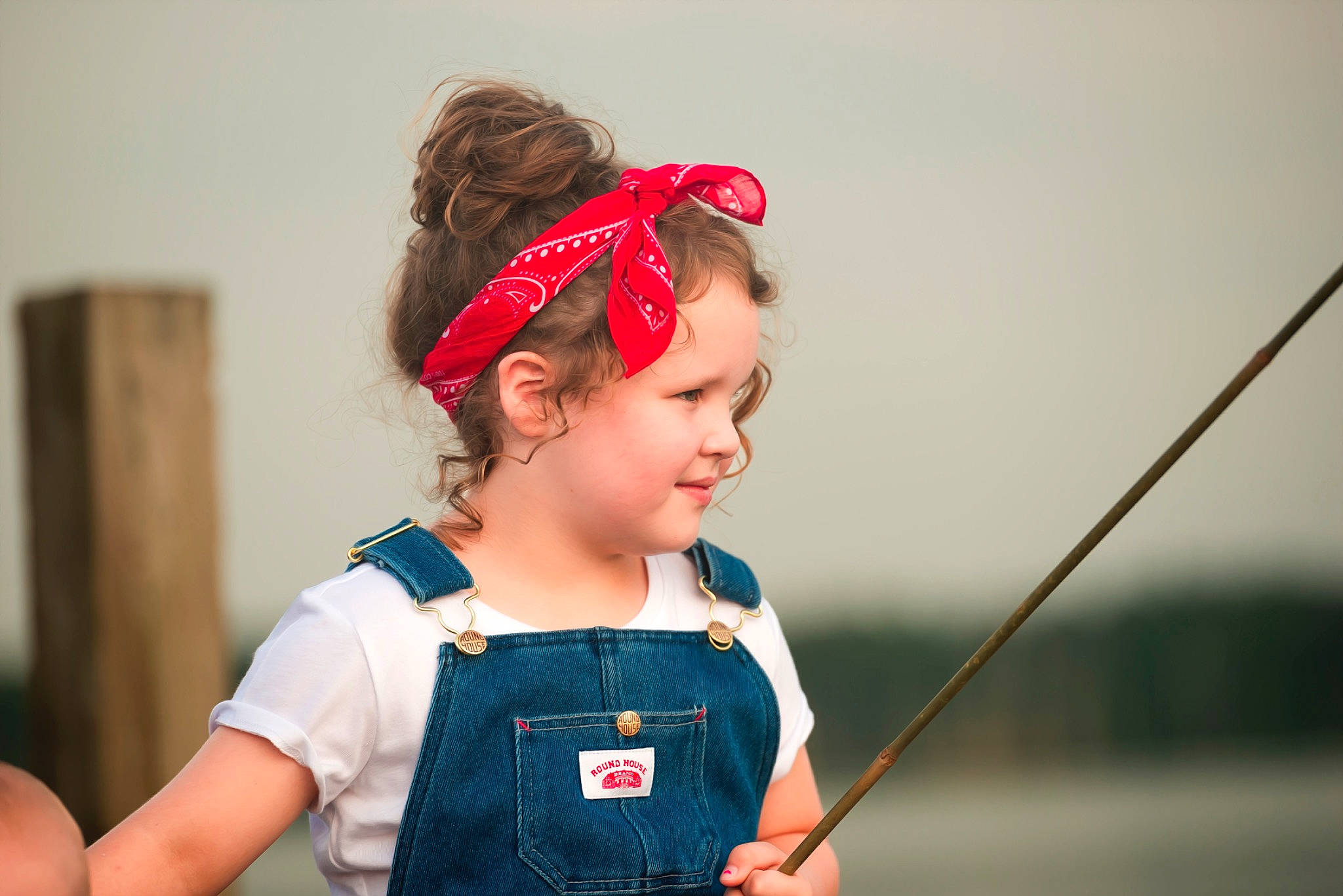 Railynn is registered to the contest to win money with this photo: angling, child, event, eye, face, fashion_accessory, fishing_rod, fun, hair_accessory, hair_tie, happy, headband, headgear, headpiece, jewellery, joy, person, personal_protective_equipment, recreation, smile