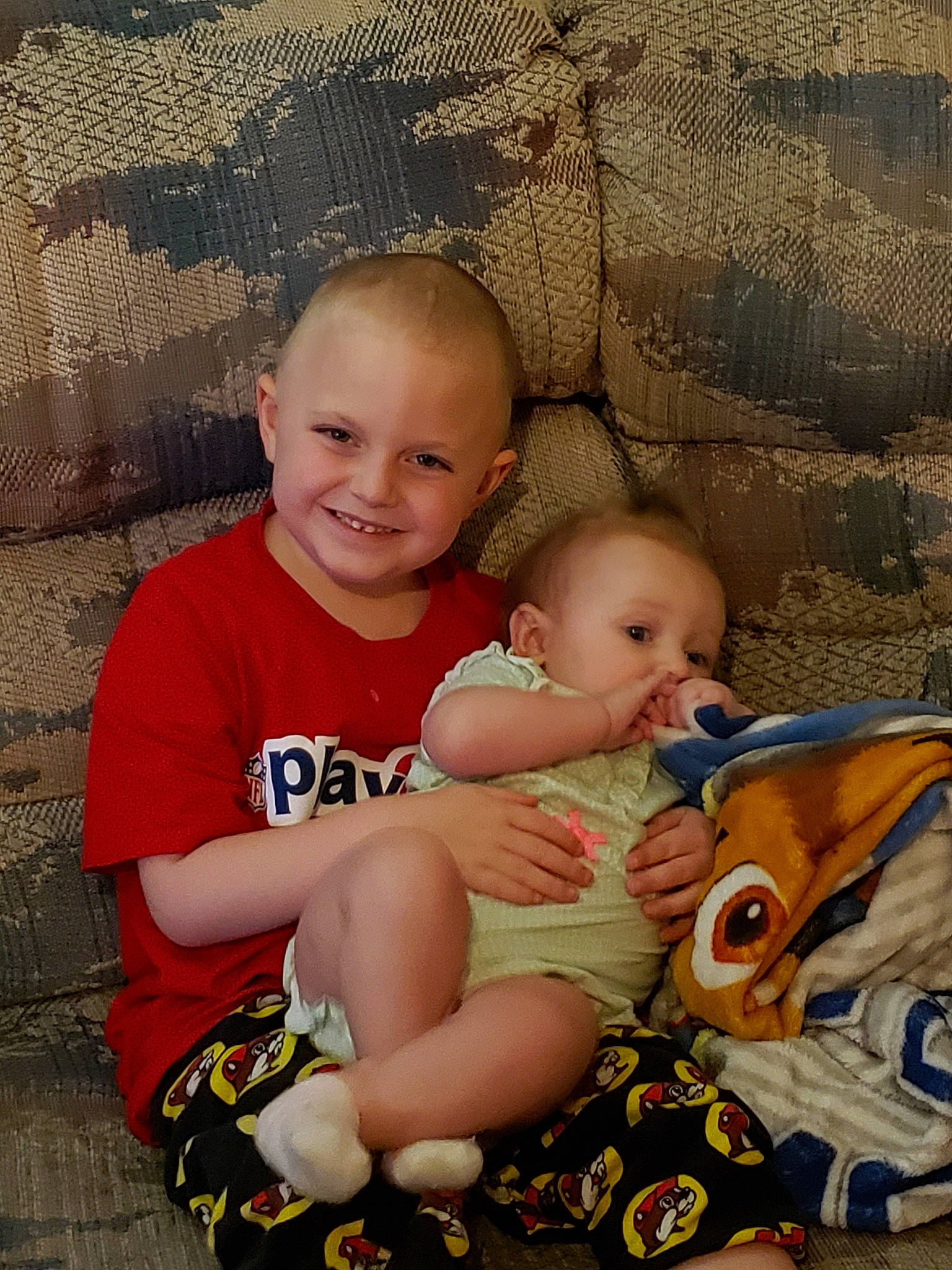 Lucas is registered to the contest to win money with this photo: baby, child, iris, joy, lap, person, sibling, sitting, skin, toddler