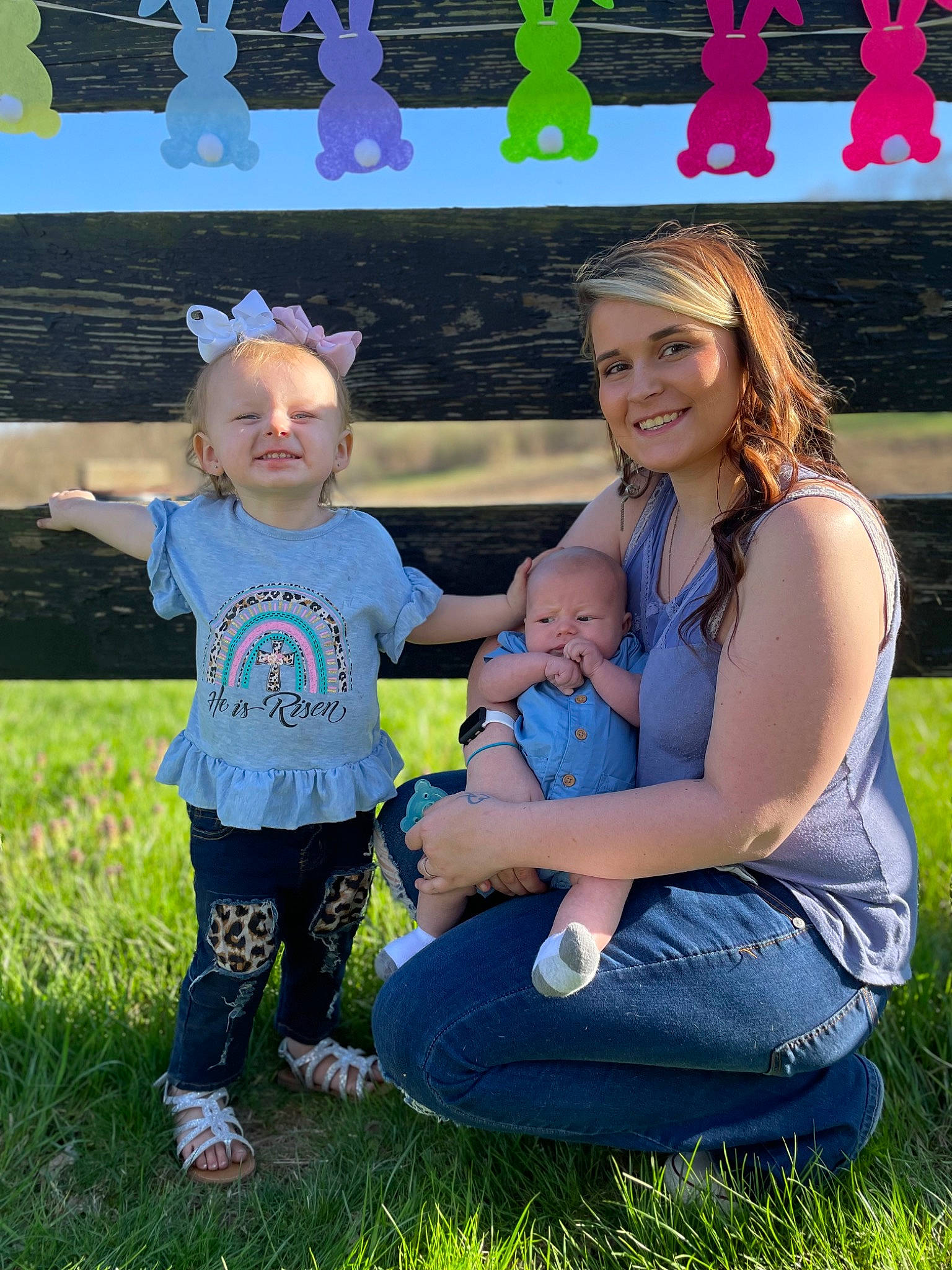 Alaylah is registered to the contest to win money with this photo: facial_expression, friendship, fun, gesture, grass, green, happy, jeans, joy, leisure, meadow, people, people_in_nature, person, photograph, plant, red, smile, social_group, standing