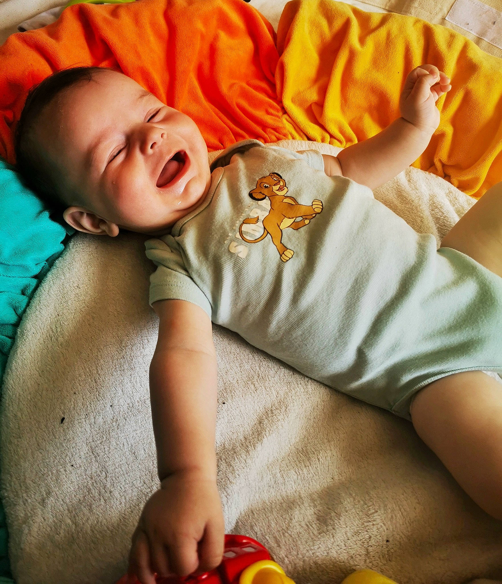 Abel a rejoint le concours — aidez-le/la à gagner de superbes lots ! baby, baby_sleeping, baby_toddler_clothing, cheek, child, comfort, cool, finger, happy, head, linens, mouth, muscle, nose, orange, people, person, skin, sleeve, toddler