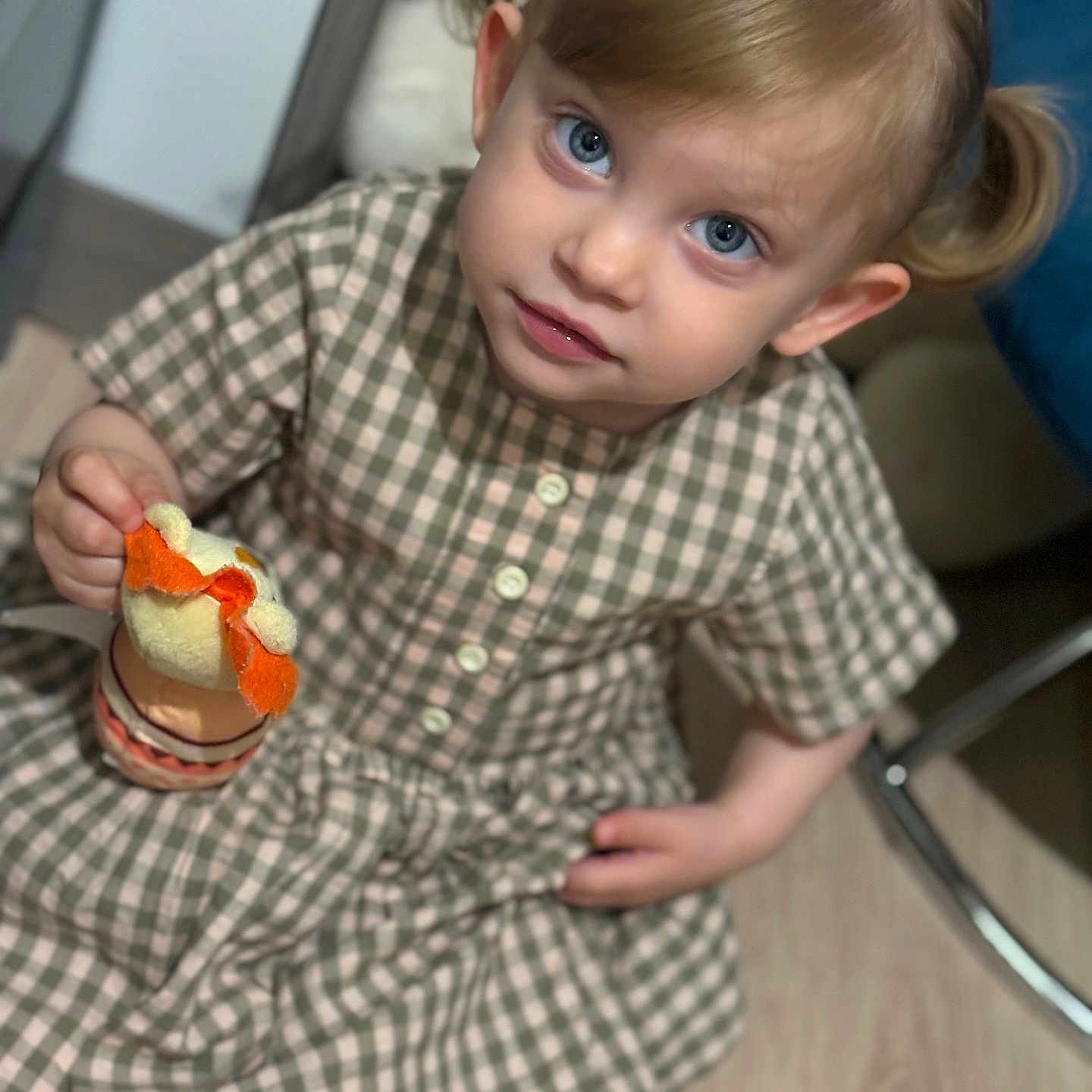 Giulia a rejoint le concours — aidez-le/la à gagner de superbes lots ! baby, bodypart, cream, cutlery, dessert, face, finger, food, hand, head, icecream, icing, jar, meal, person, photography, portrait, sitting, spoon, sundae