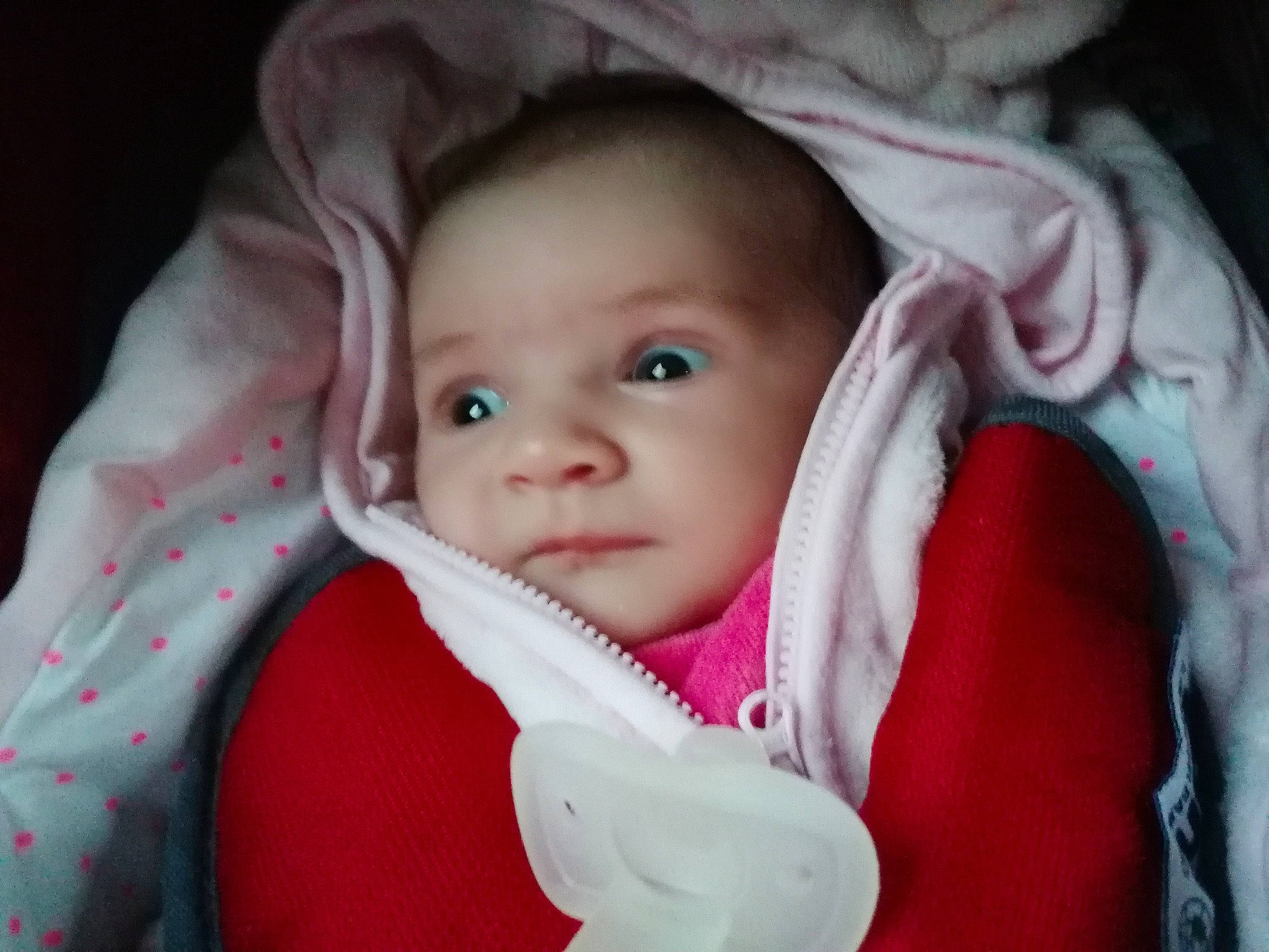 Jade participe au concours pour gagner de l'argent avec cette photo : baby, baby_products, beauty, blanket, cheek, child, eye, face, head, iris, linens, lip, mouth, nose, person, pink, product, skin, smile, textile