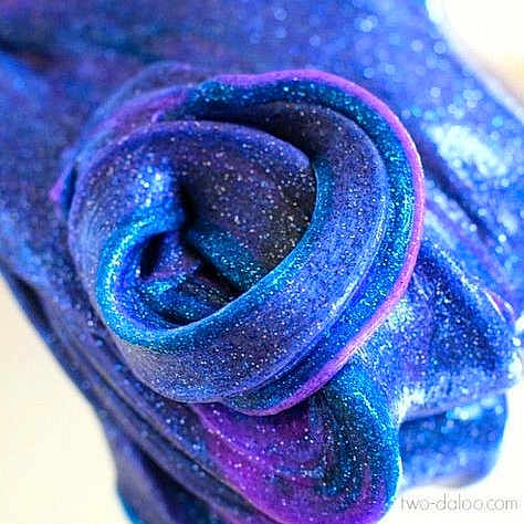 Carla a rejoint le concours — aidez-le/la à gagner de superbes lots ! blue, blue_rose, cobalt_blue, electric_blue, flower, petal, purple, rose, rose_family, rose_order, violet