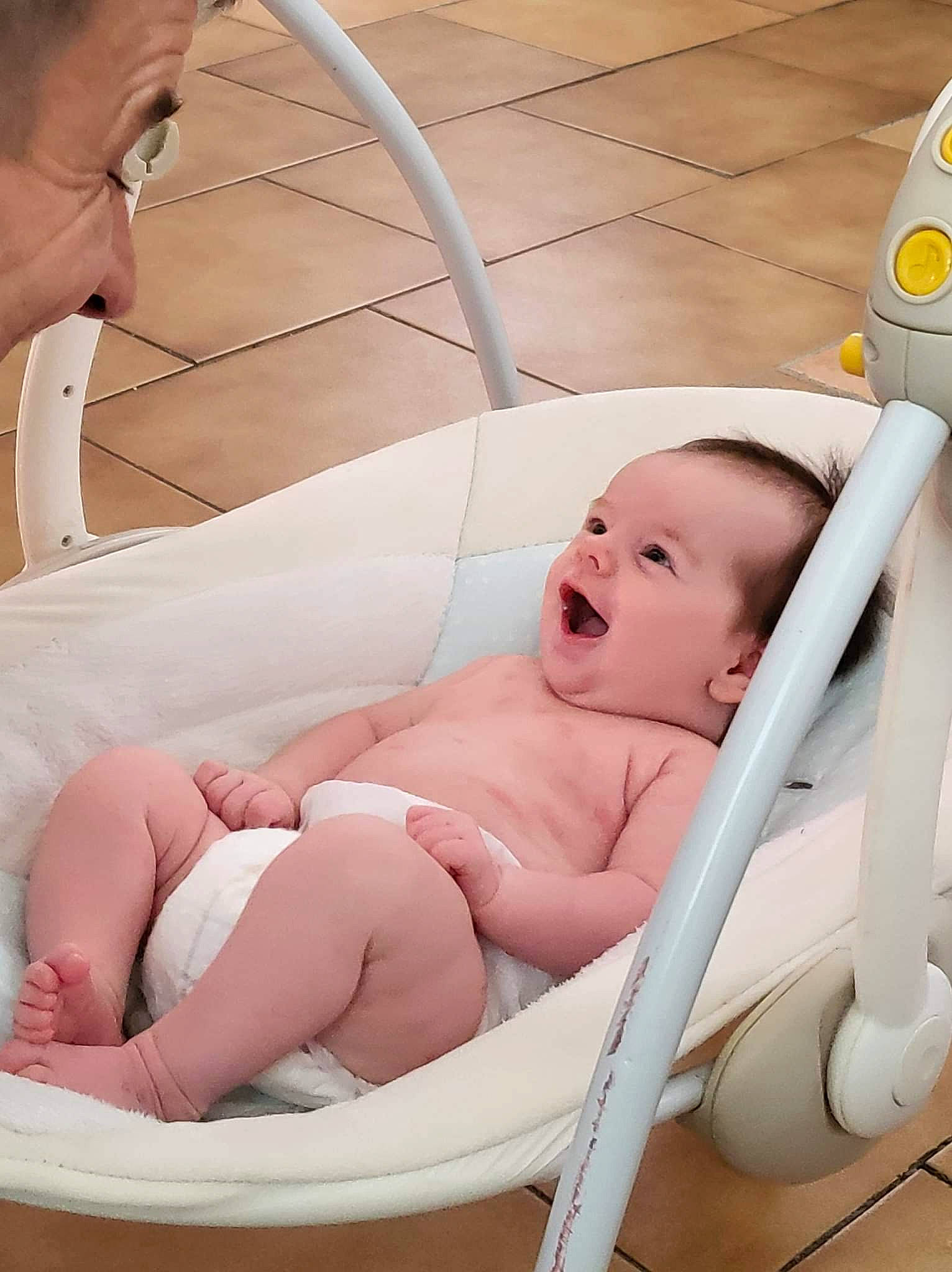 Amalia a rejoint le concours — aidez-le/la à gagner de superbes lots ! baby, baby_products, baby_safety, baby_sleeping, baby_toddler_clothing, cheek, chest, comfort, eye, head, health_care, leisure, medical_equipment, mouth, muscle, pediatrics, person, skin, stomach, toddler