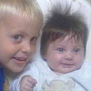 Hayden participe au concours pour gagner de l'argent avec cette photo :