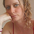 Elodie M.
