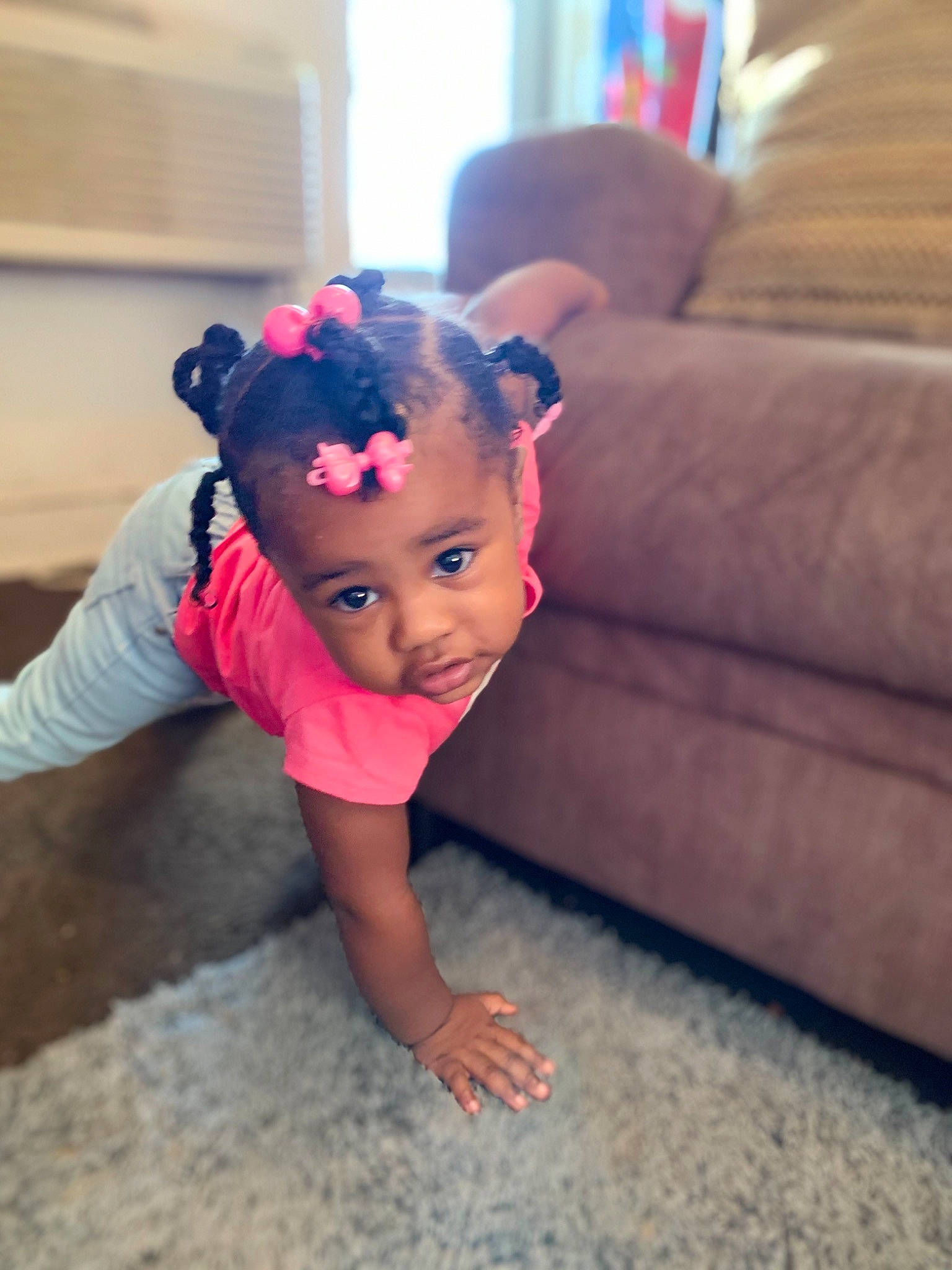 Jalaya is registered to the contest to win money with this photo: baby, baby_crawling, baby_toddler_clothing, child_model, couch, crawling, ear, living_room, person, sofa_bed, studio_couch, toddler
