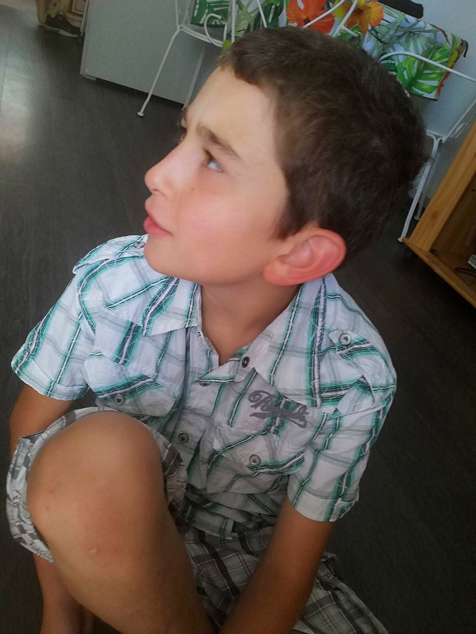 Leandro a rejoint le concours — aidez-le/la à gagner de superbes lots ! arm, black_hair, cheek, chest, child, chin, ear, face, finger, forehead, fun, hair, head, jaw, leg, mouth, muscle, neck, nose, person