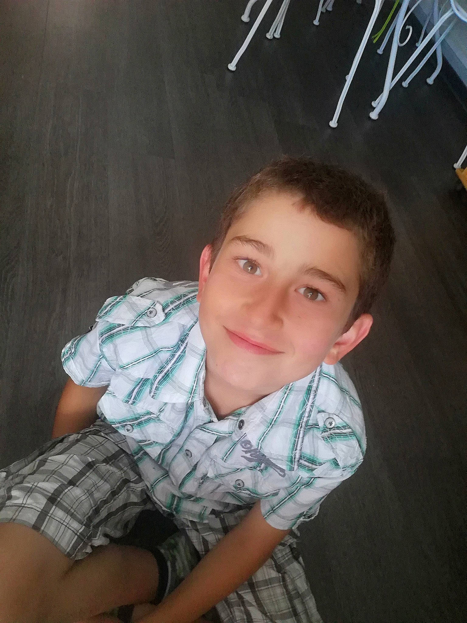 Leandro a rejoint le concours — aidez-le/la à gagner de superbes lots ! cheek, child, joy, person, sitting, smile, toddler