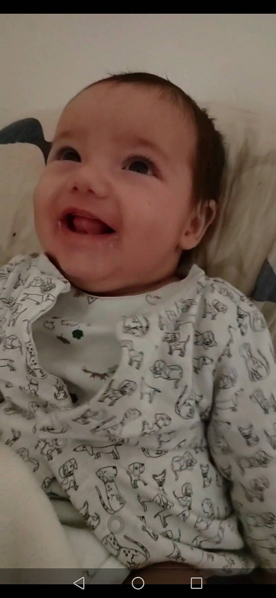 Lyad participe au concours pour gagner de l'argent avec cette photo : baby, baby_toddler_clothing, cheek, comfort, eye, eyebrow, eyelash, face, happy, iris, lip, mouth, neck, nose, organ, person, skin, sleeve, smile, textile