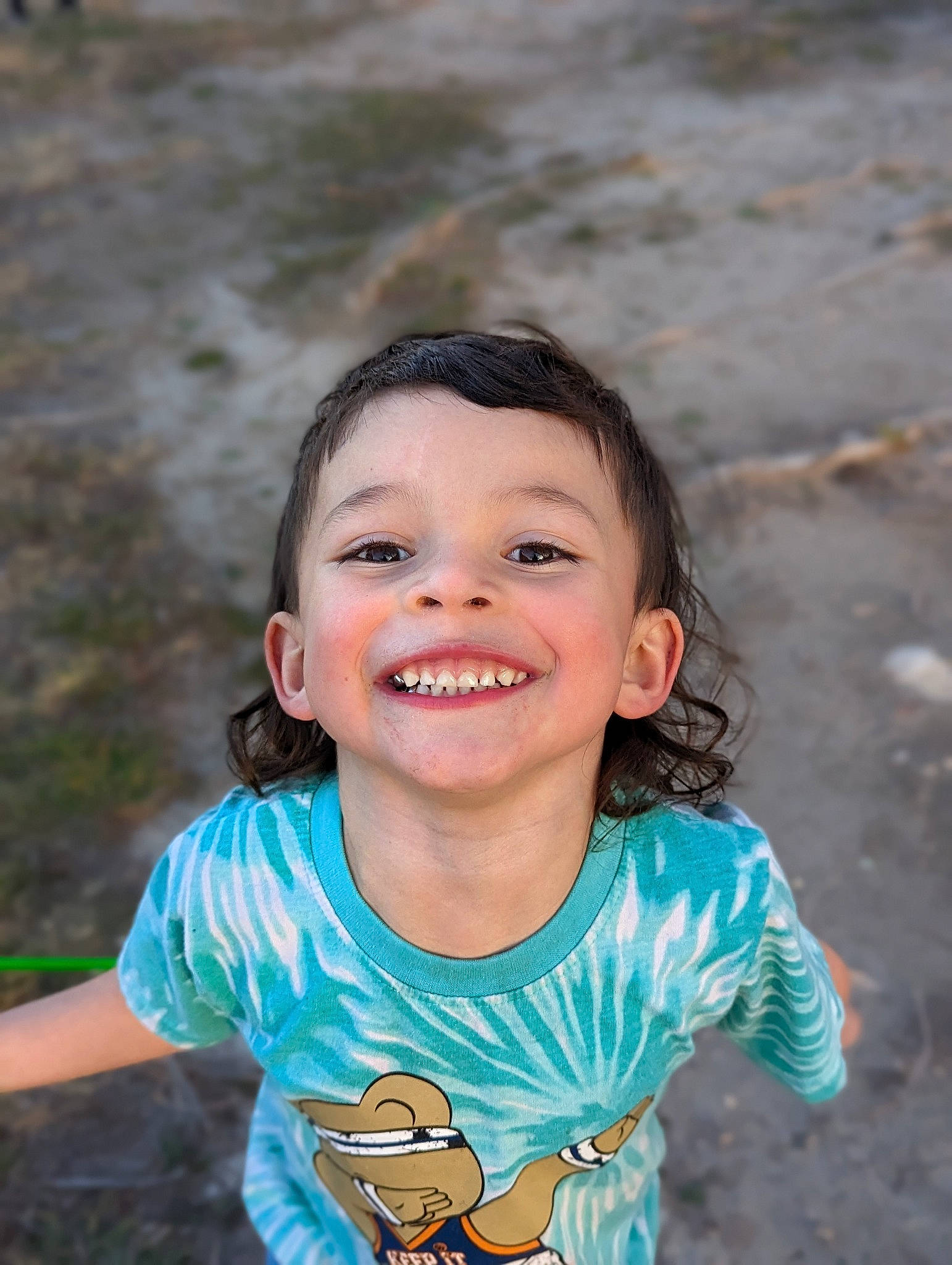 Graysen is registered to the contest to win money with this photo: beauty, child, flash_photography, fun, grass, happy, iris, joy, laugh, leisure, lip, people_in_nature, person, plant, recreation, sitting, skin, smile, t_shirt, toddler