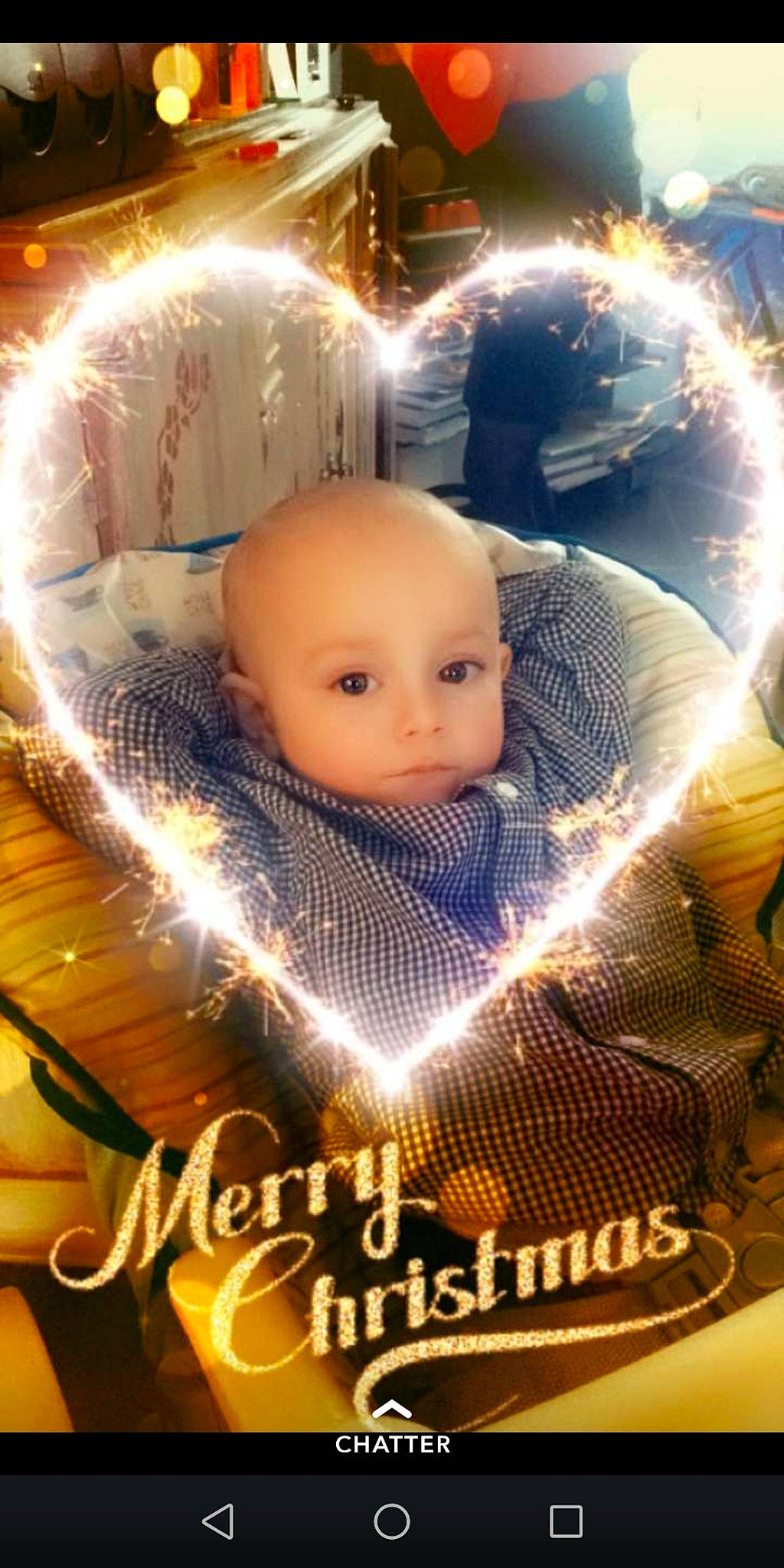 Mattheo a rejoint le concours — aidez-le/la à gagner de superbes lots ! baby, child, christmas_lights, person, photo_caption, photography, photomontage, sky, smile, toddler