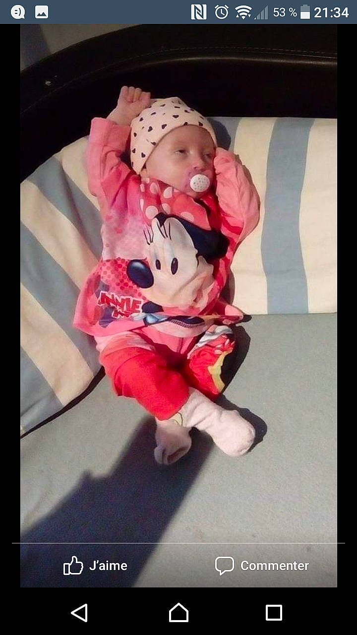 Annabelle a rejoint le concours — aidez-le/la à gagner de superbes lots ! baby, beauty, cheek, child, happy, joy, leg, person, photo_caption, photography, pink, skin, smile, snapshot, toddler