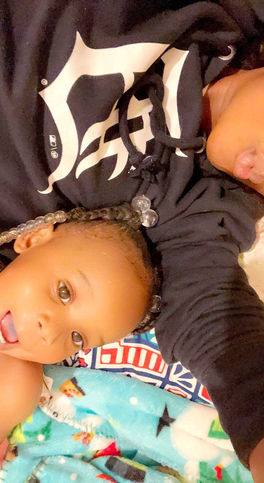 Kenslee is registered to the contest to win money with this photo: abdomen, baby, cheek, chest, child, doll, eyelash, finger, fun, gesture, happy, jewellery, joint, muscle, pattern, people, person, sleeve, thigh, toddler